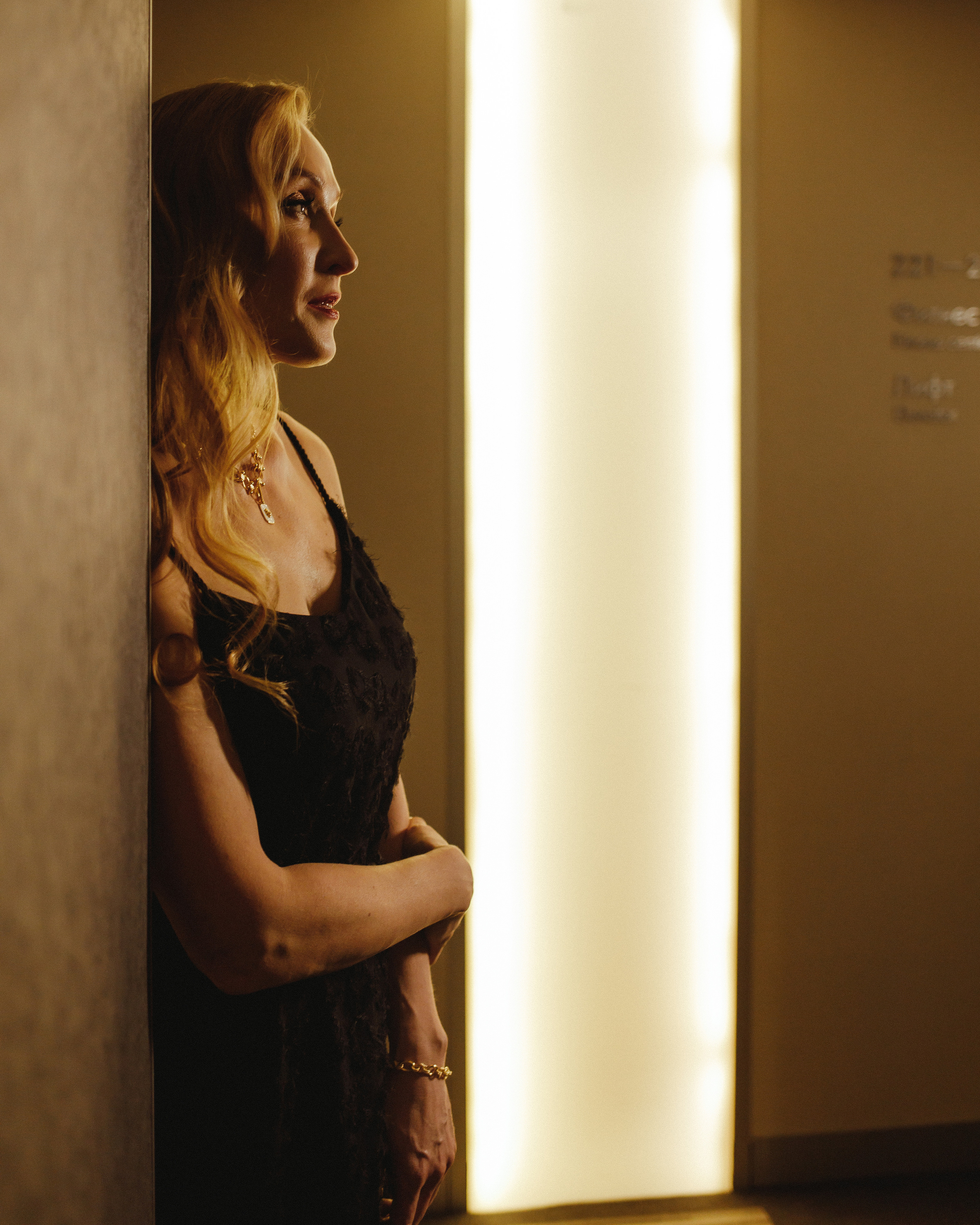 Woman and wine. Фотограф Андрей Куськало