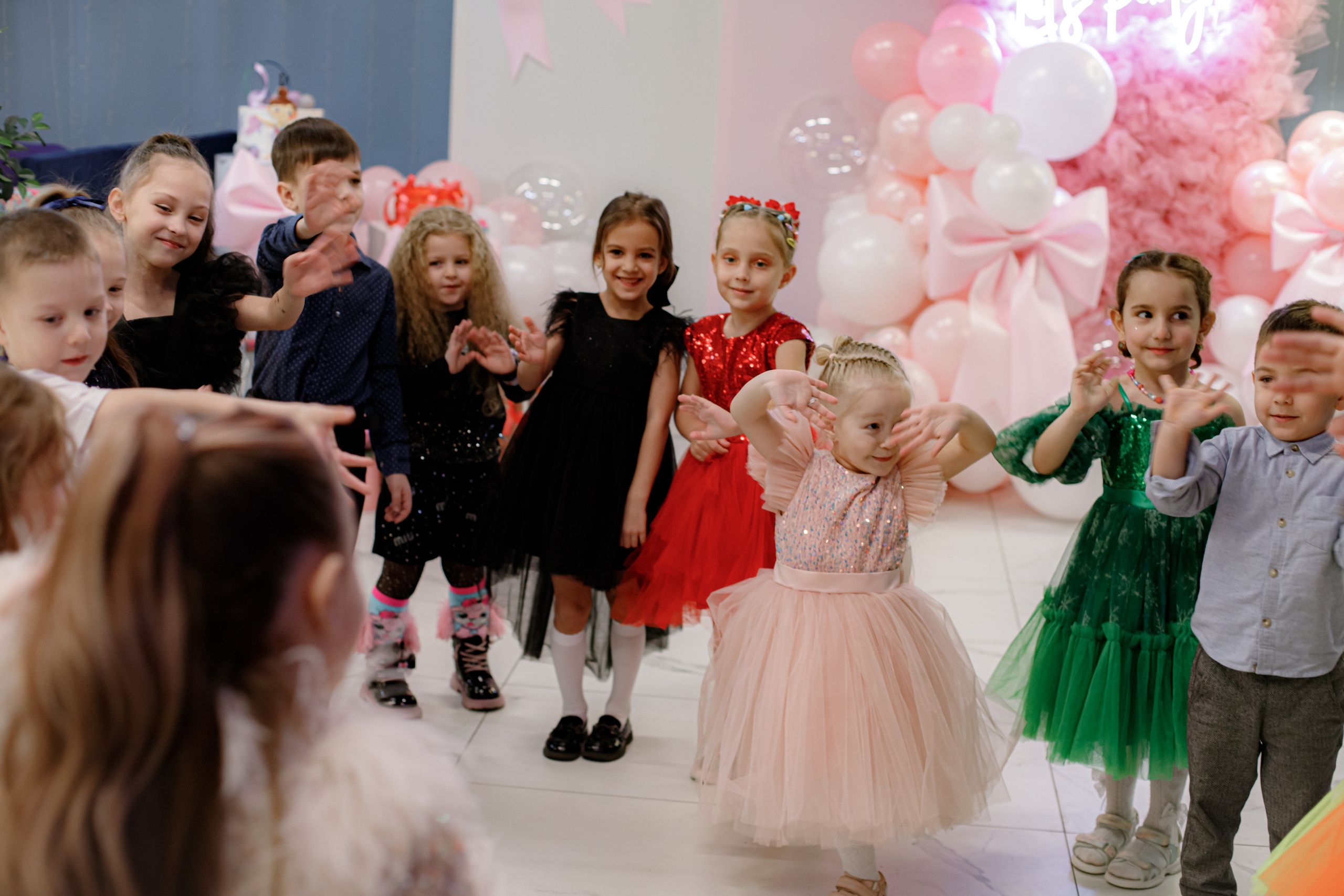 ASIA'S BIRTHDAY PARTY. Photokarish