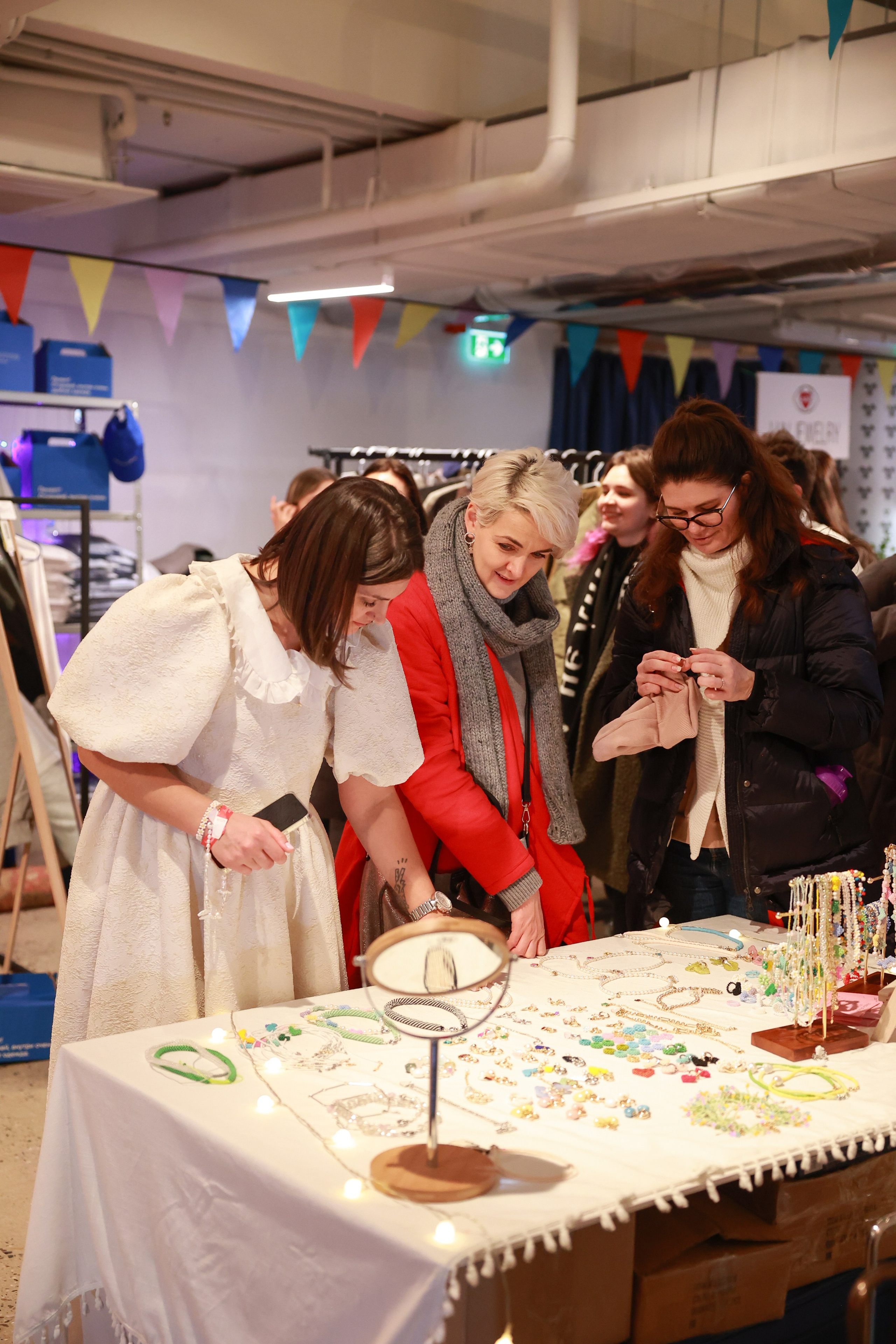 23–24 декабря 2023 в «Три вокзала. Депо» / День 1. Фотоотчеты «Ламбада-маркета»