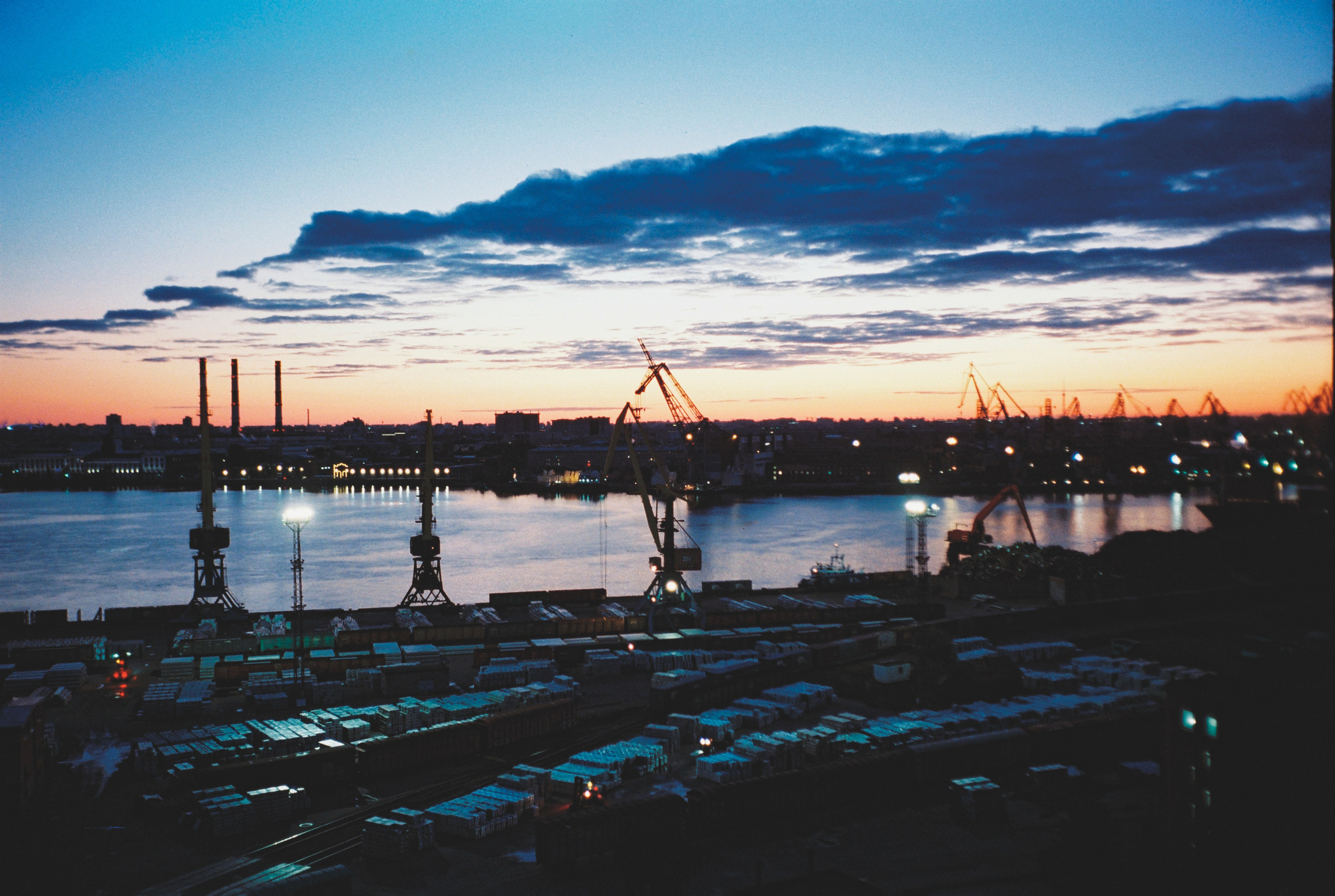 Фотографии цветные. Свадебный и семейный пленочный фотограф в Петербурге Истомина Ирина