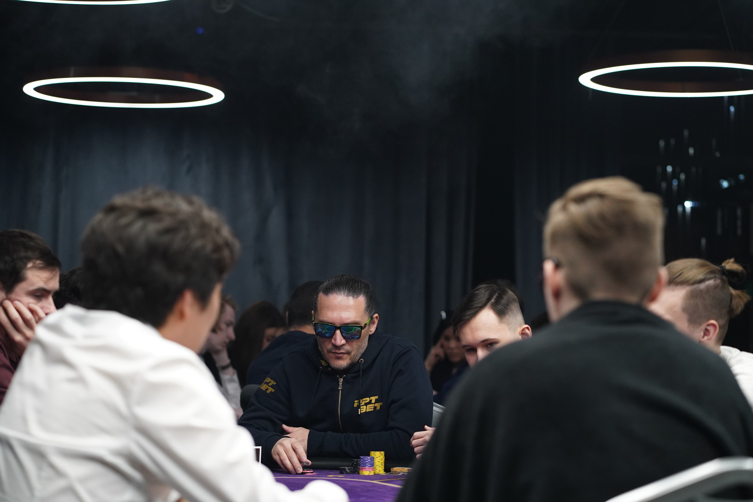 Покер. Фотограф