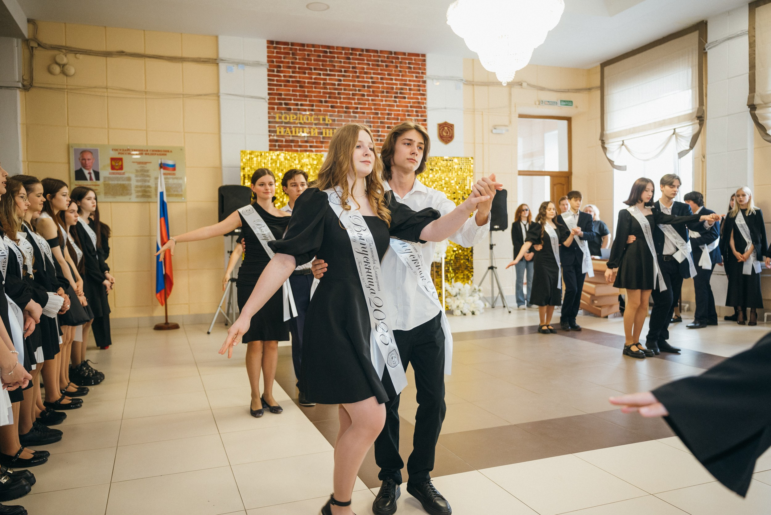 Последний звонок. 9 классы. 30 гимназия. Иваново. Семейный фотограф на крещение, венчание в Иваново Галина Скурихина