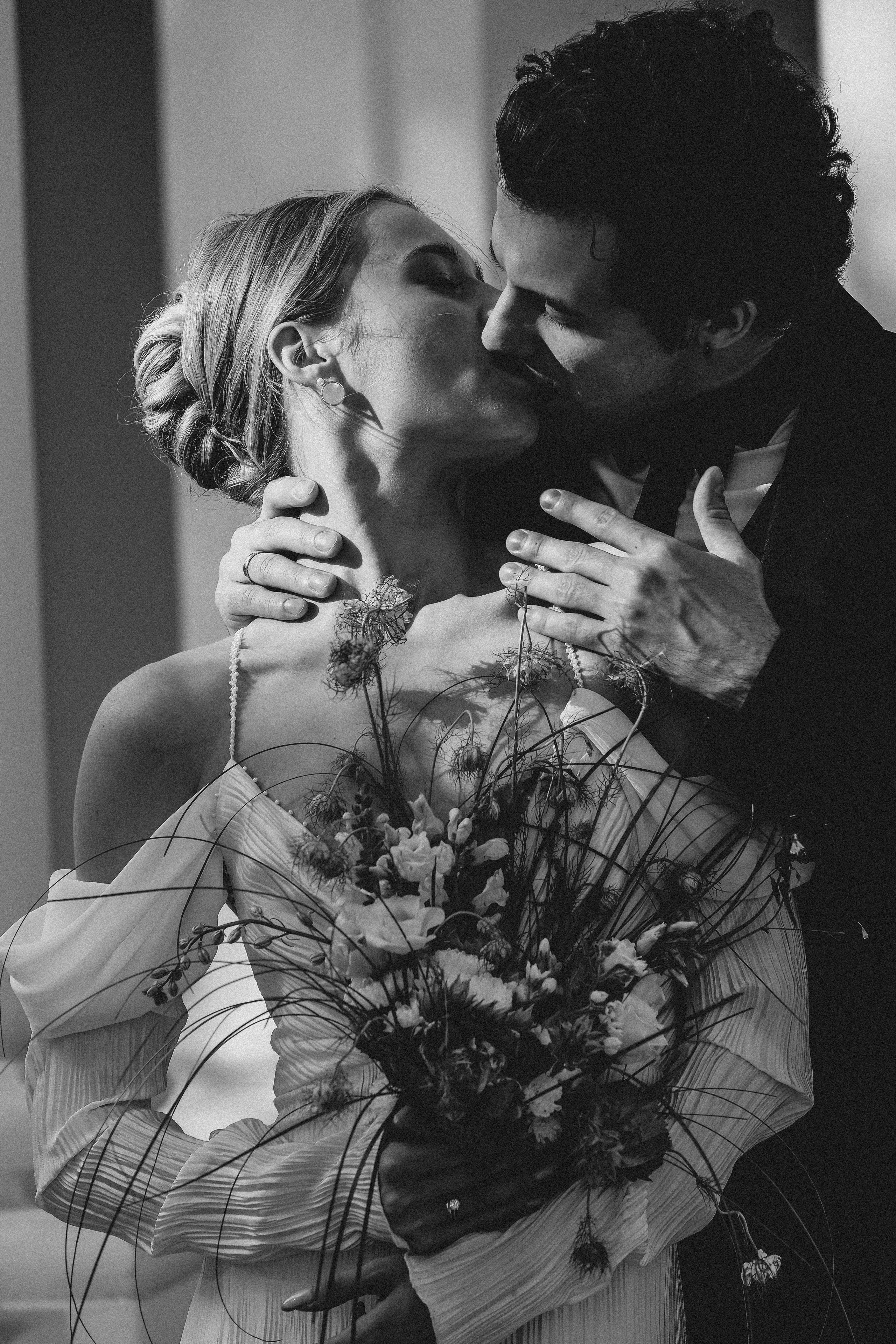 СВАДЕБНАЯ СЬЕМКА В ПАРКЕ ОРАНИЕНБАУМ. Профессиональный фотограф, Санкт-Петербург — Виктория Богомолова