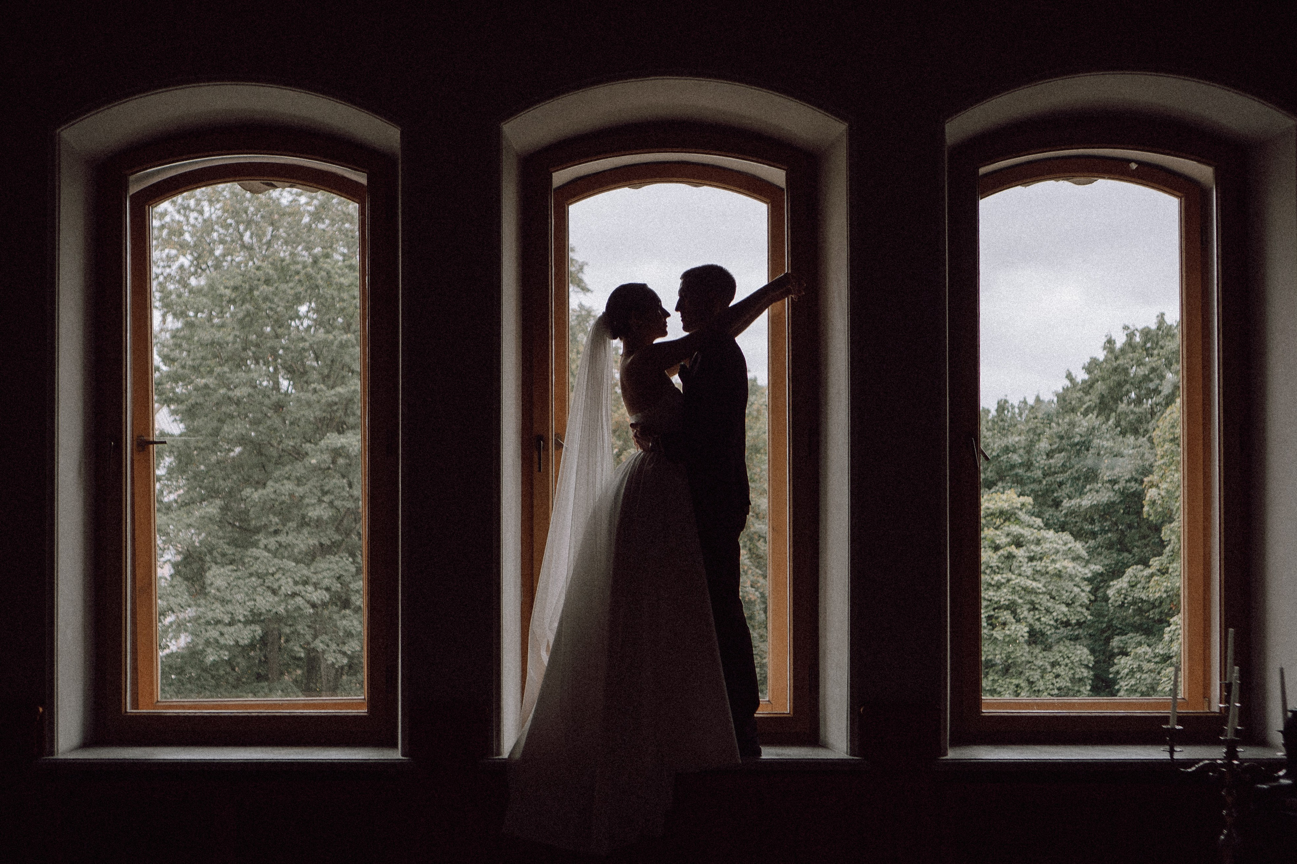 СВАДЕБНАЯ ПРОГУЛКА В САНТК-ПЕТЕРБУРГЕ (ИСАКИЕВСКИЙ СОБОР, ЗИМНЯЯ КАНАВКА, ЭРМИТАЖ И БОЛЬШАЯ МОРСКАЯ УЛИЦА). Профессиональный фотограф, Санкт-Петербург — Виктория Богомолова