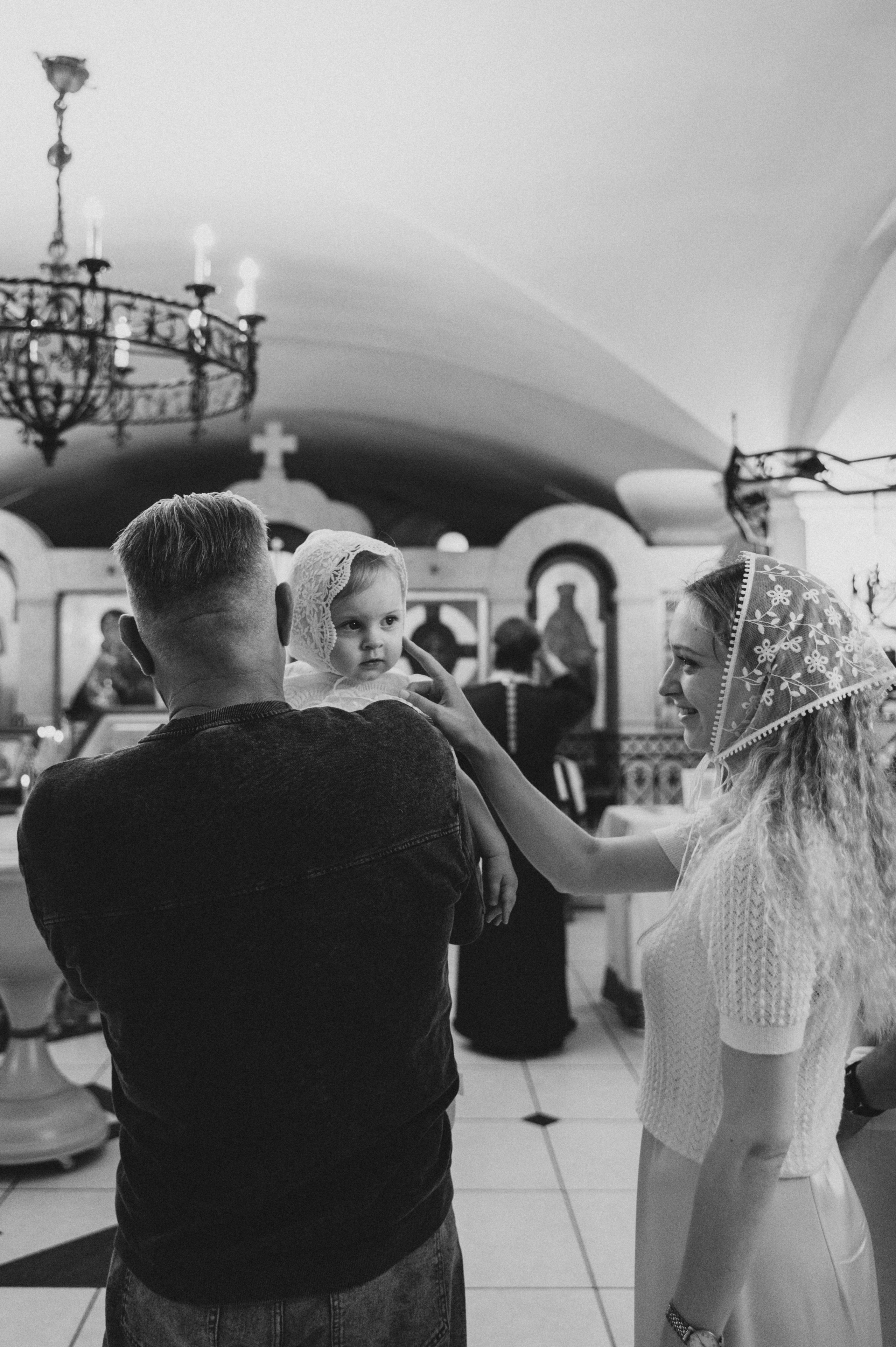 Крещение Владиславы (Криптовый храм в честь собора Новомучеников и Исповедников земли Белорусской). Семейный фотограф в Минске Дарья Дреко