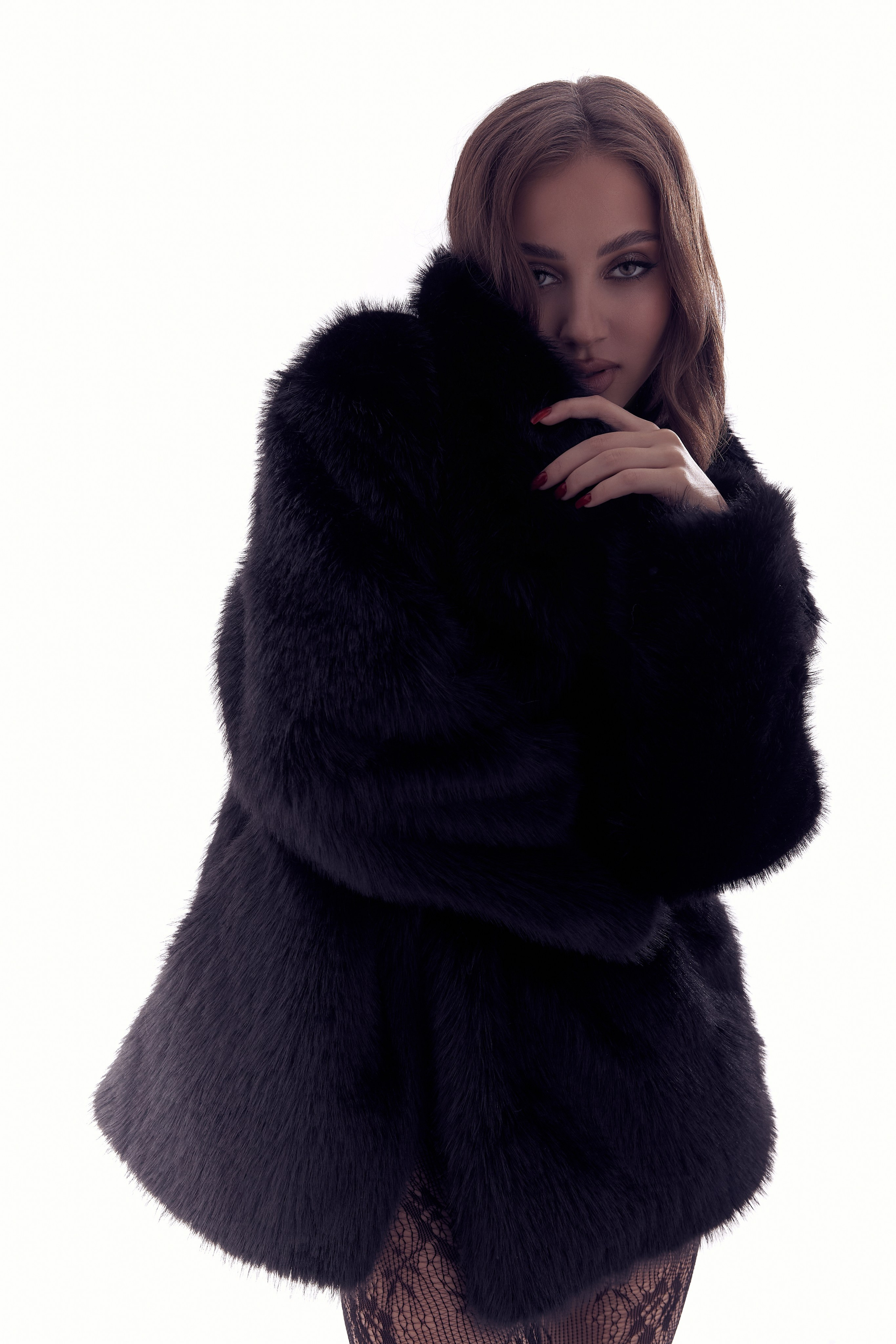 Модель София Новосибирск. Коммерческий фотограф для маркетплейсов Wildberries и Ozon в Новосибирске — фото и видео для брендов