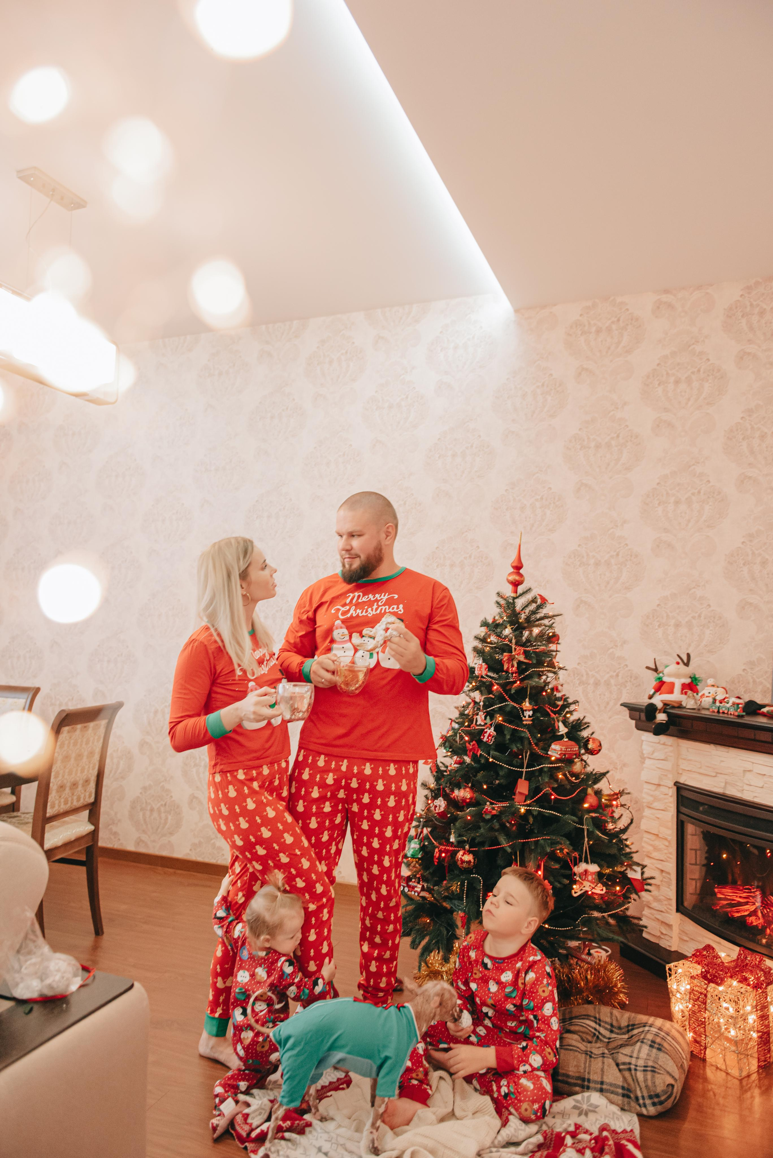 Семейная съемка Рябовых — новогодняя. Фотограф в Краснодаре Зеленкина Дарья