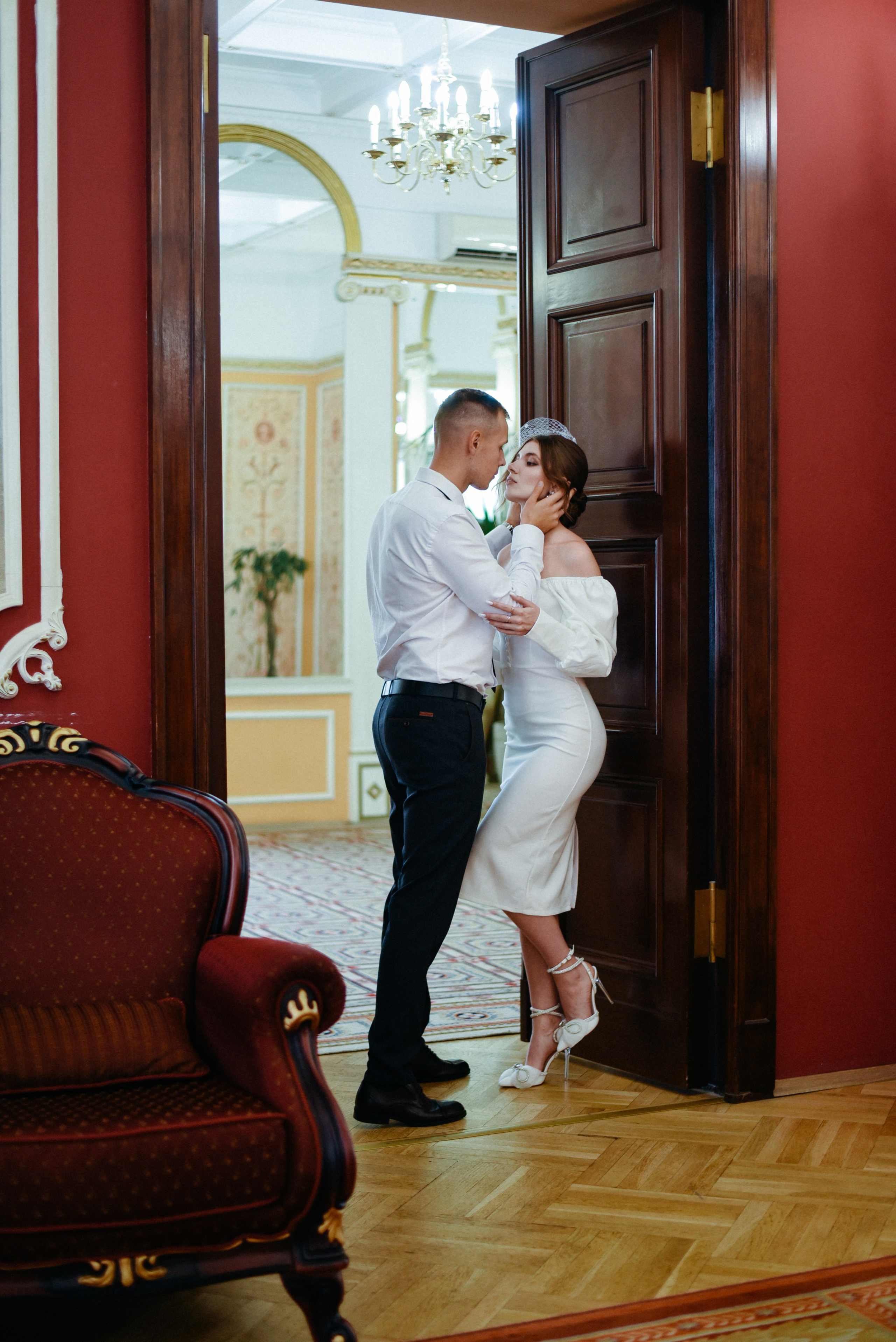 Егор и Виктория Грибоедовский ЗАГС и прогулка по городу. Фотограф Лола Волна, город Москва