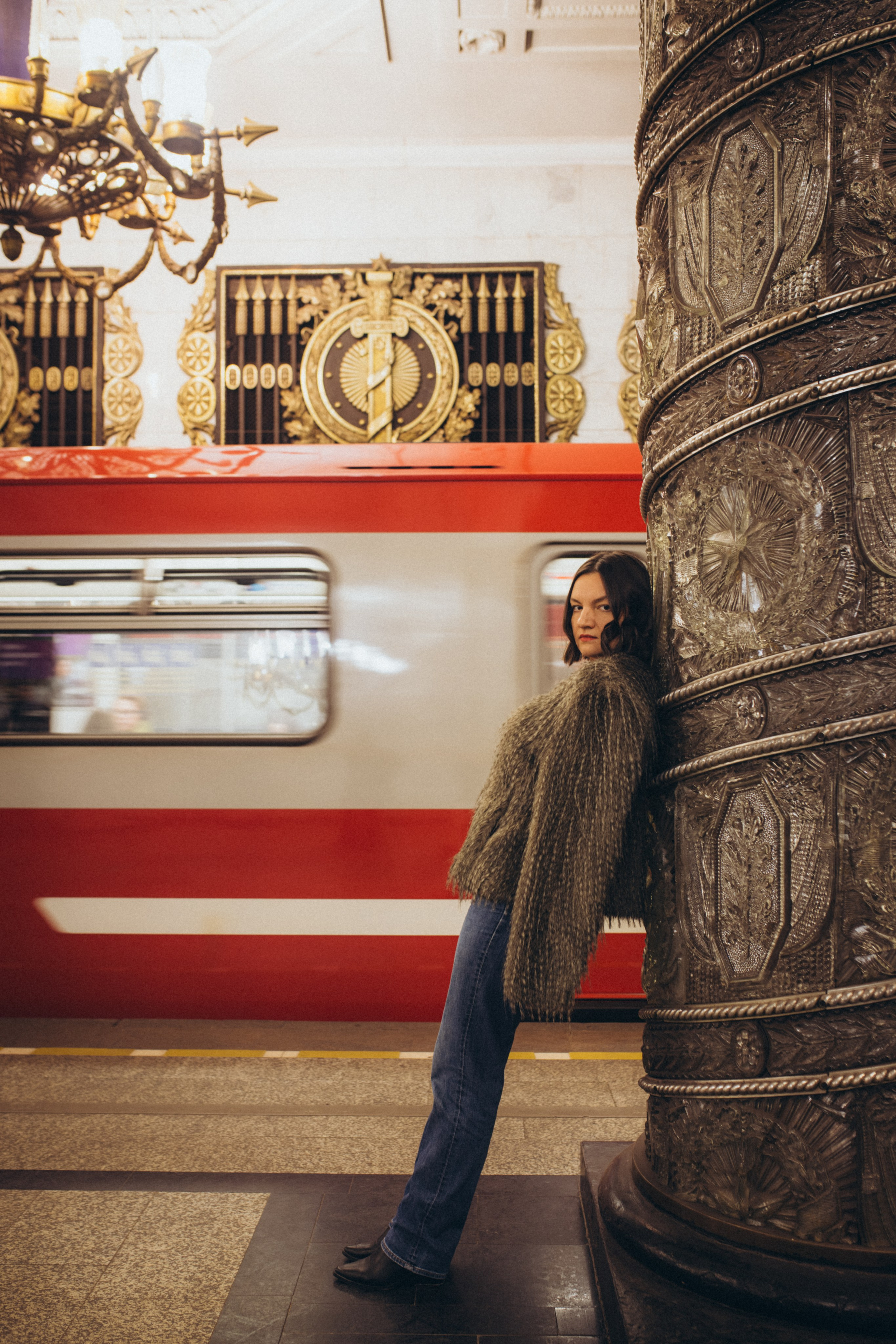 Катя и Кристина в метро. Klerout Photographer