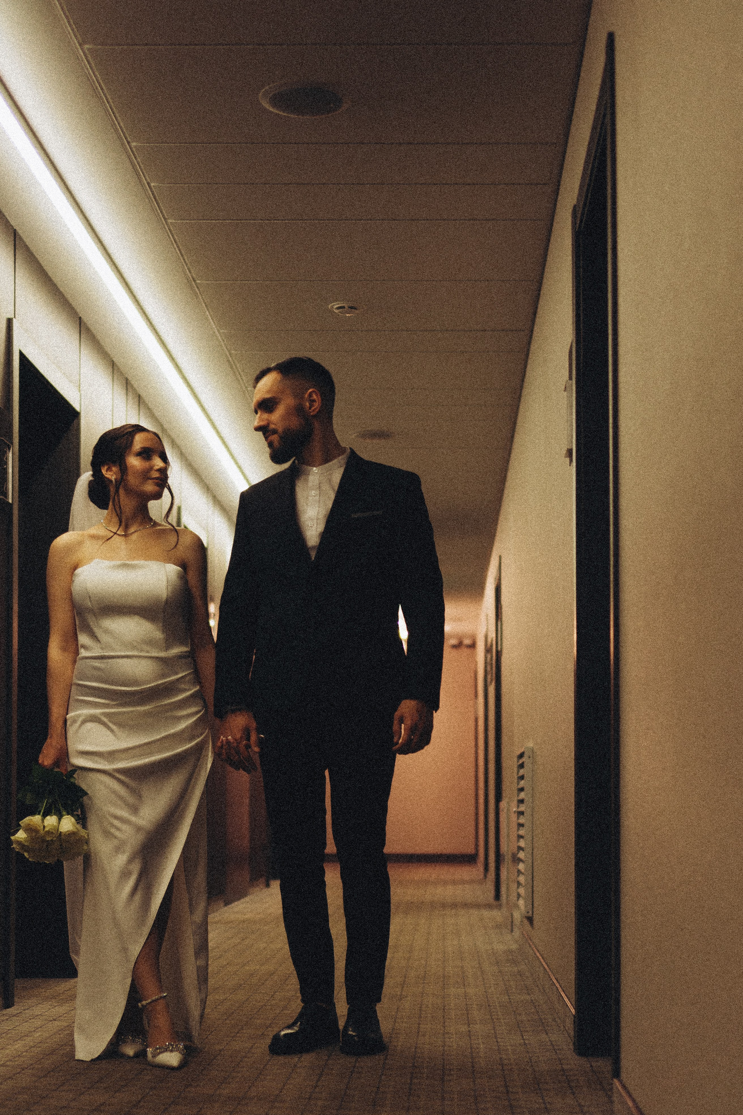 СВАДЕБНАЯ СЬЕМКА СБОРОВ ЖЕНИХА И НЕВЕСТЫ В ОТЕЛЕ И ТАКЖЕ ФОТОСЕССИИЯ В ОТЕЛЕЕ МЕГАПОЛИС БРЯНСК. Профессиональный фотограф, Санкт-Петербург — Виктория Богомолова