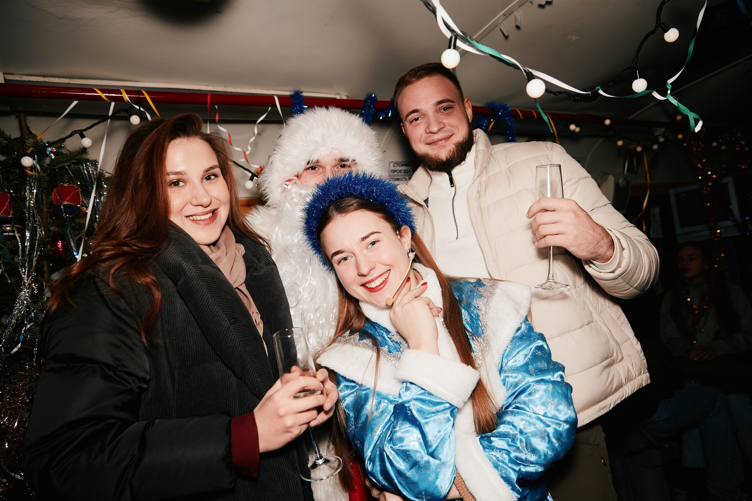 Новогодний трамвай 2026. Свадебный репортажный фотограф краснодар максим дремов дрёмов фотосессия студия цена