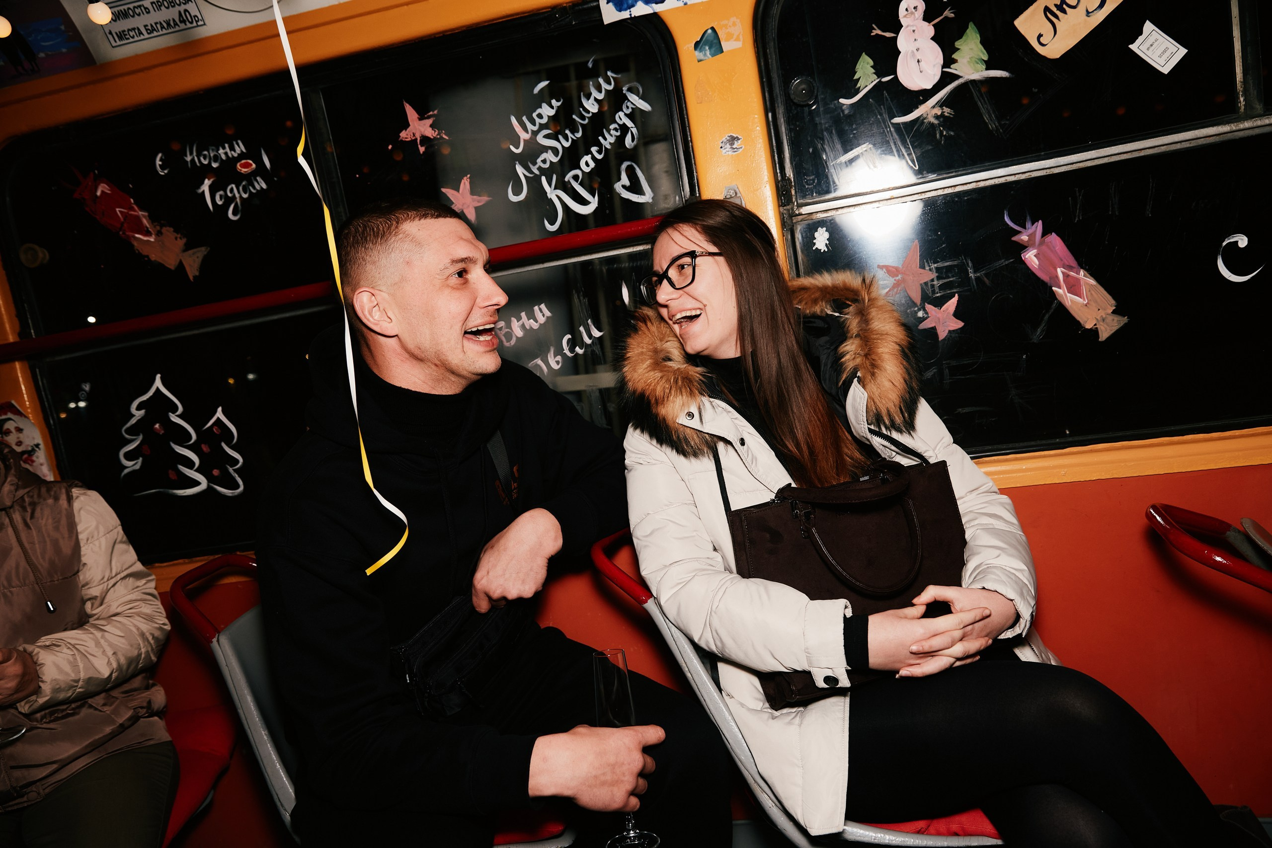 Новогодний трамвай 2026. Свадебный репортажный фотограф краснодар максим дремов дрёмов фотосессия студия цена