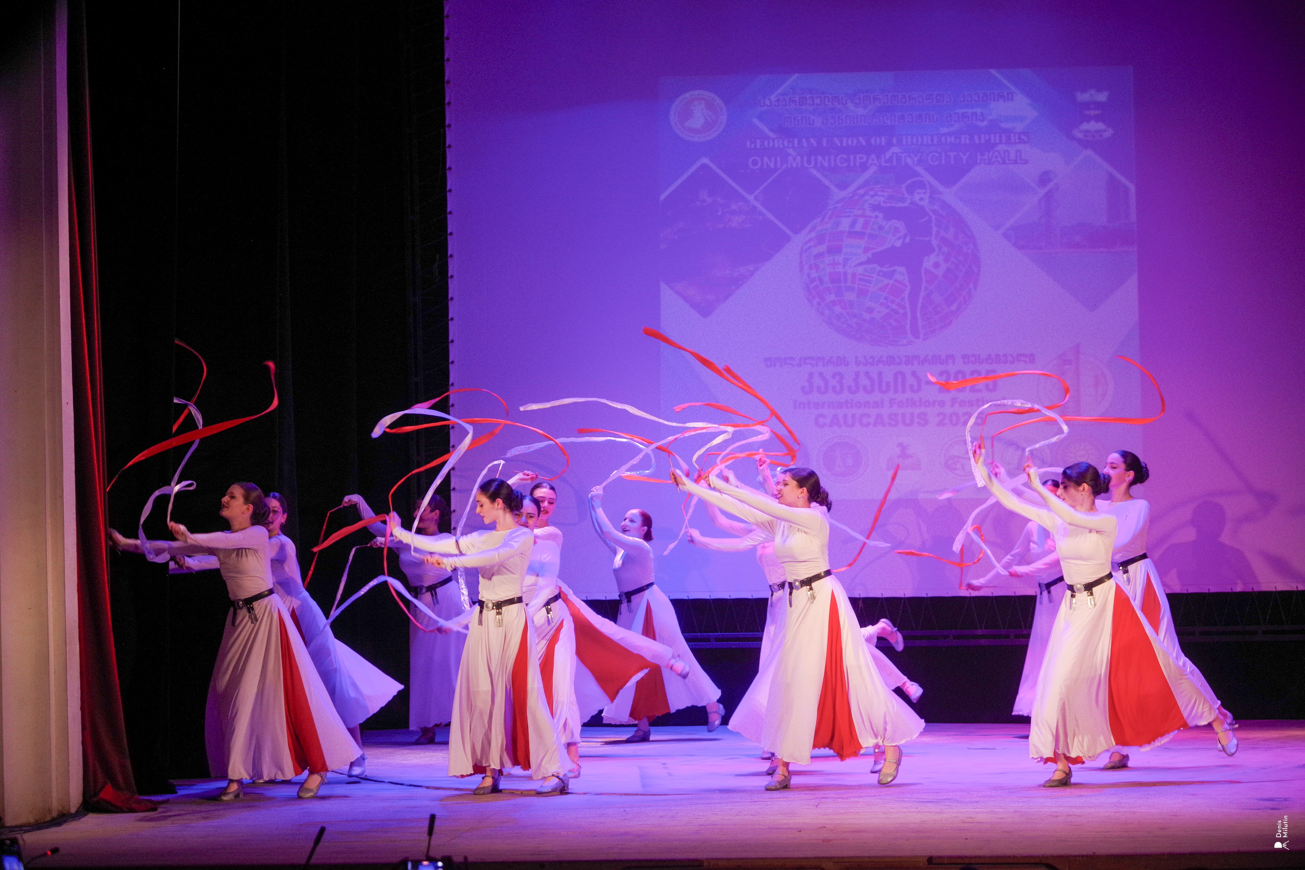 Танцы в прекрасном Они. Портретный фотограф Денис Милютин