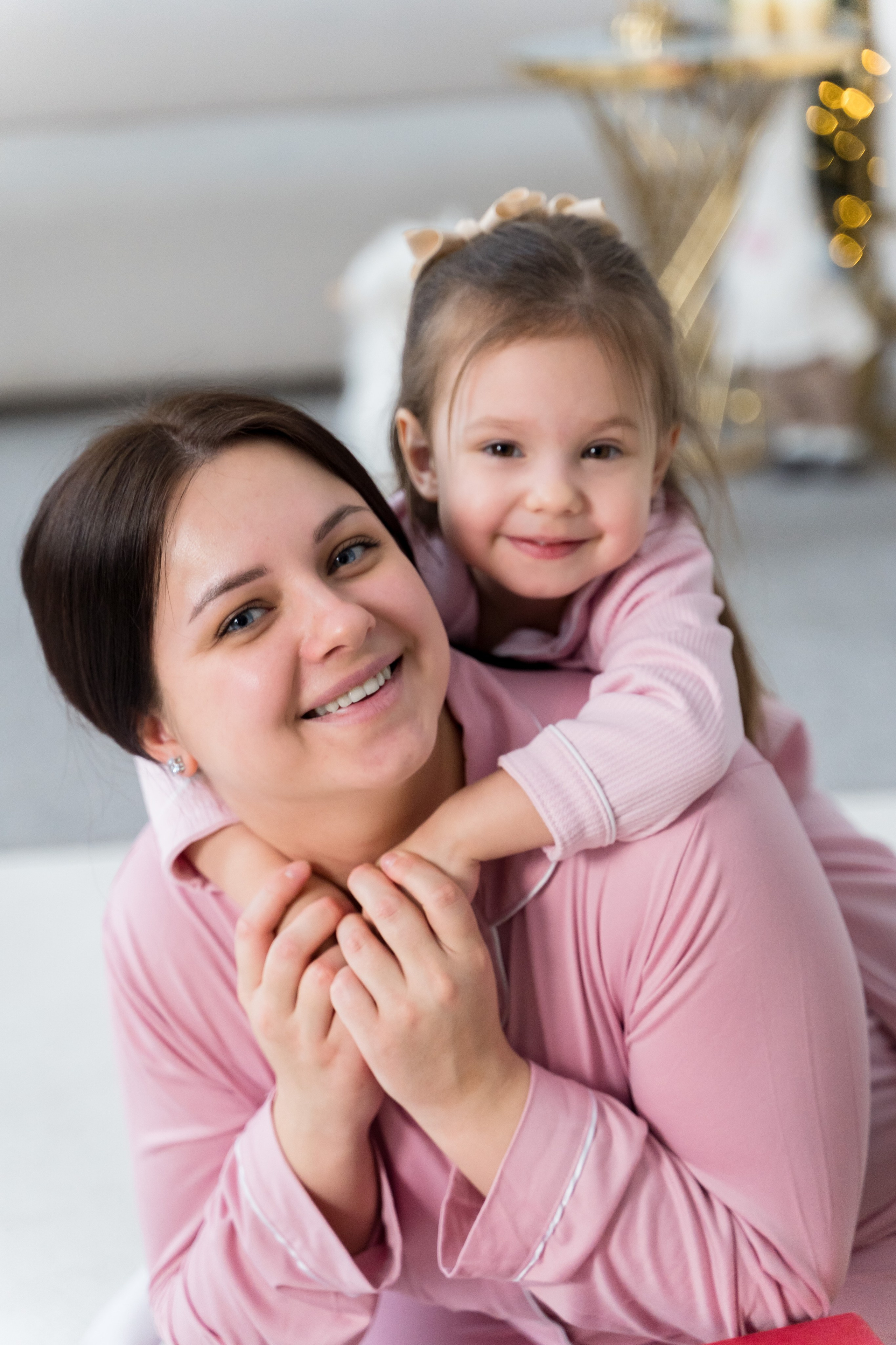 Фотосессия семейная в студии Фабрика для Евгении и Евы. Свадебный и семейный фотограф в Омске Белозерова Александра