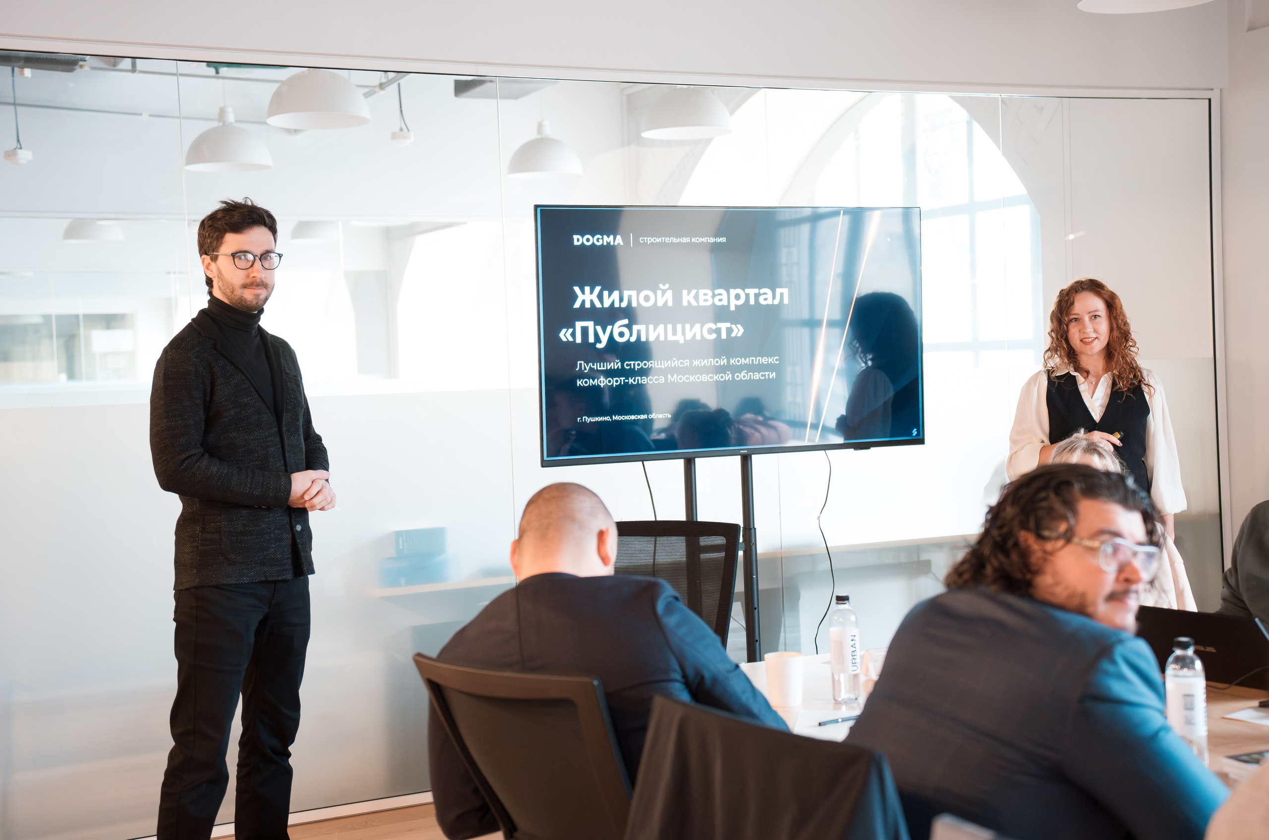 Репортажная съемка деловых встреч и бизнес ланчей. Репортажный фотограф в Москве Вадим Галанин