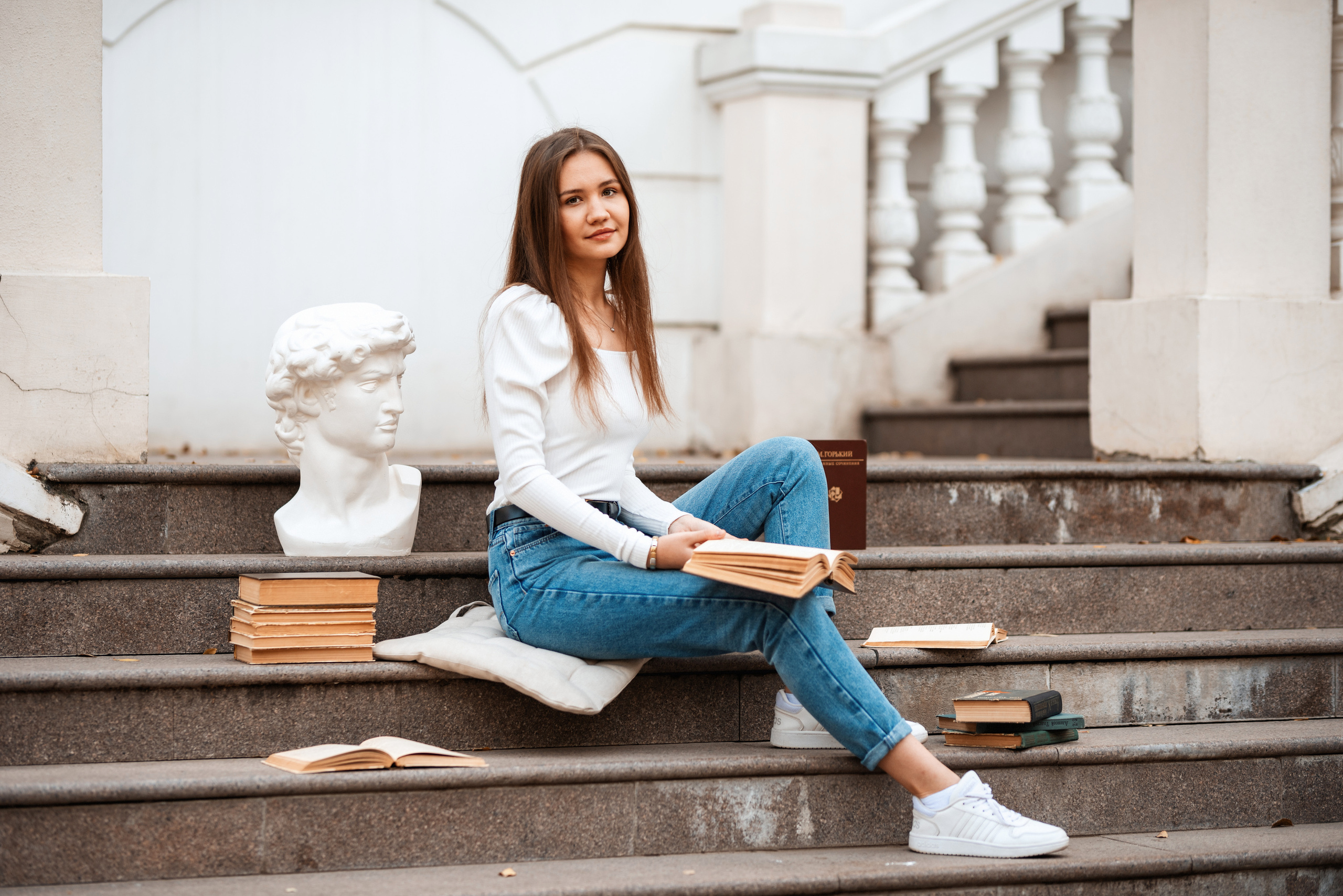 ШКОЛЬНЫЕ СЬЕМКИ старшеклассников|библиотека. Фотограф в Ростове на Дону