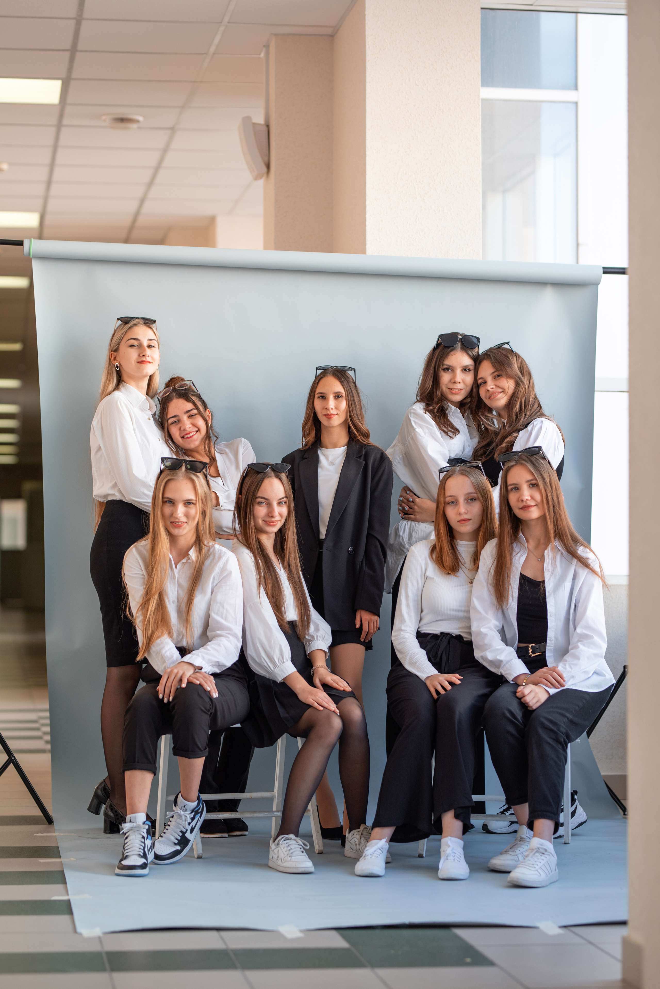 ШКОЛЬНЫЕ СЬЕМКИ старшеклассников|библиотека. Фотограф в Ростове на Дону