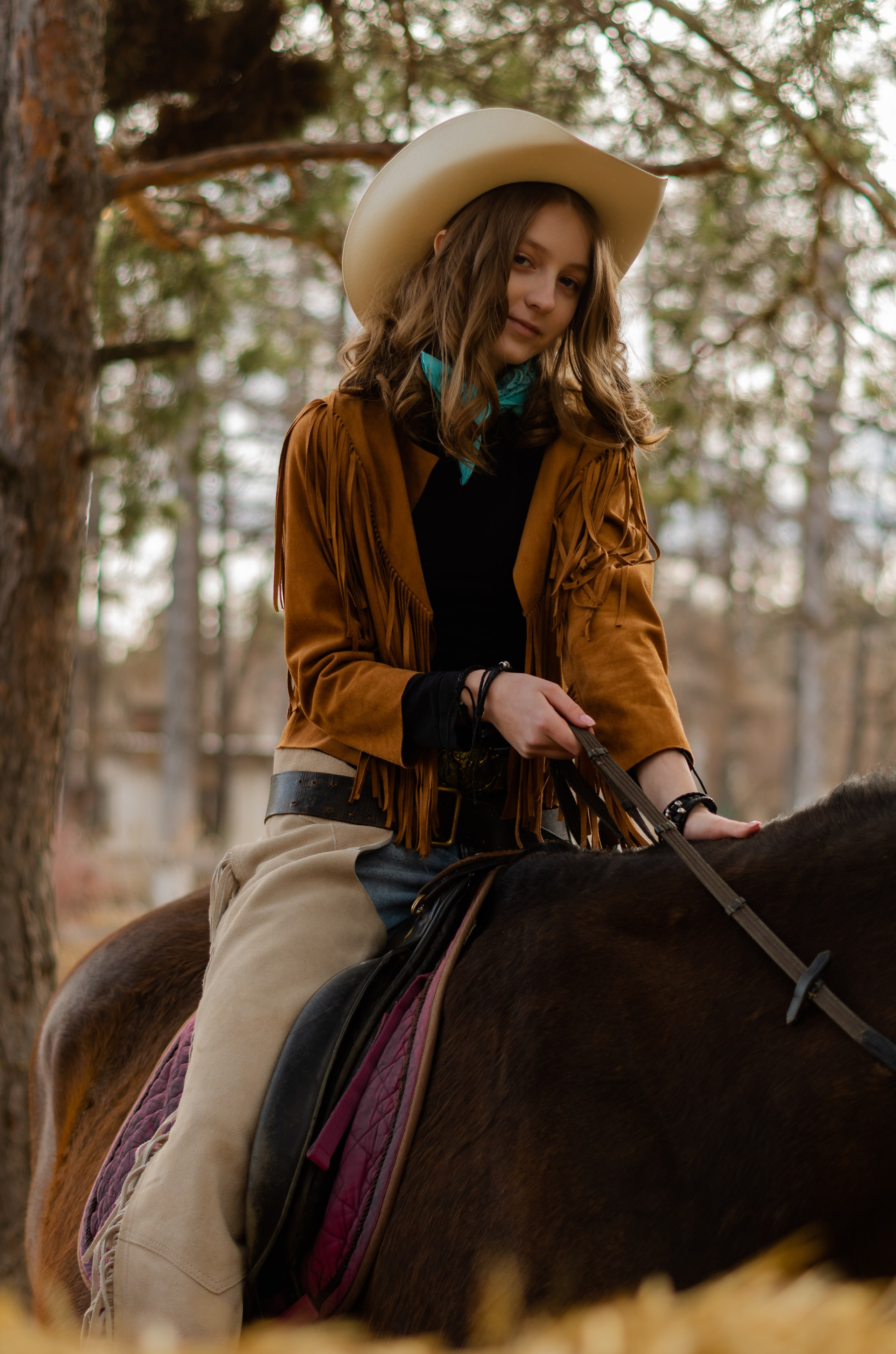Ковбойская девчонка. Фотограф Марина Доглядная Челябинск фотосессии с лошадьми, мотоциклами
