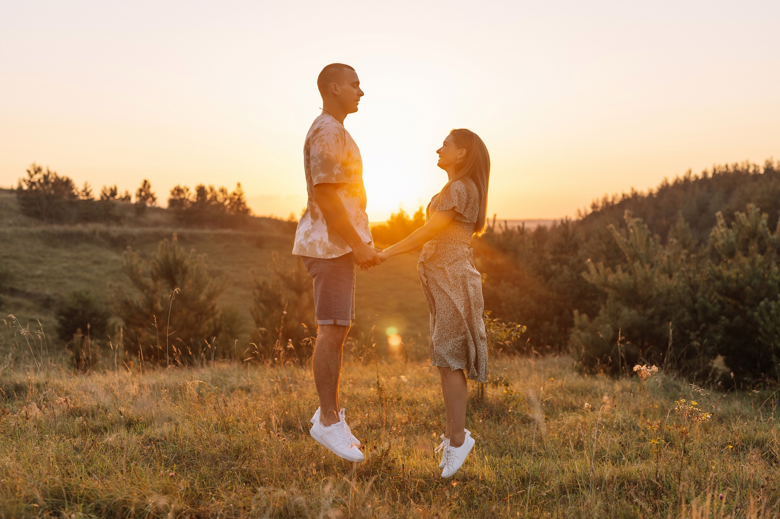 Фотосессия на закате на фоне природы для Инны и Максима. Свадебный фотограф в Тамбове Павел Четвертков