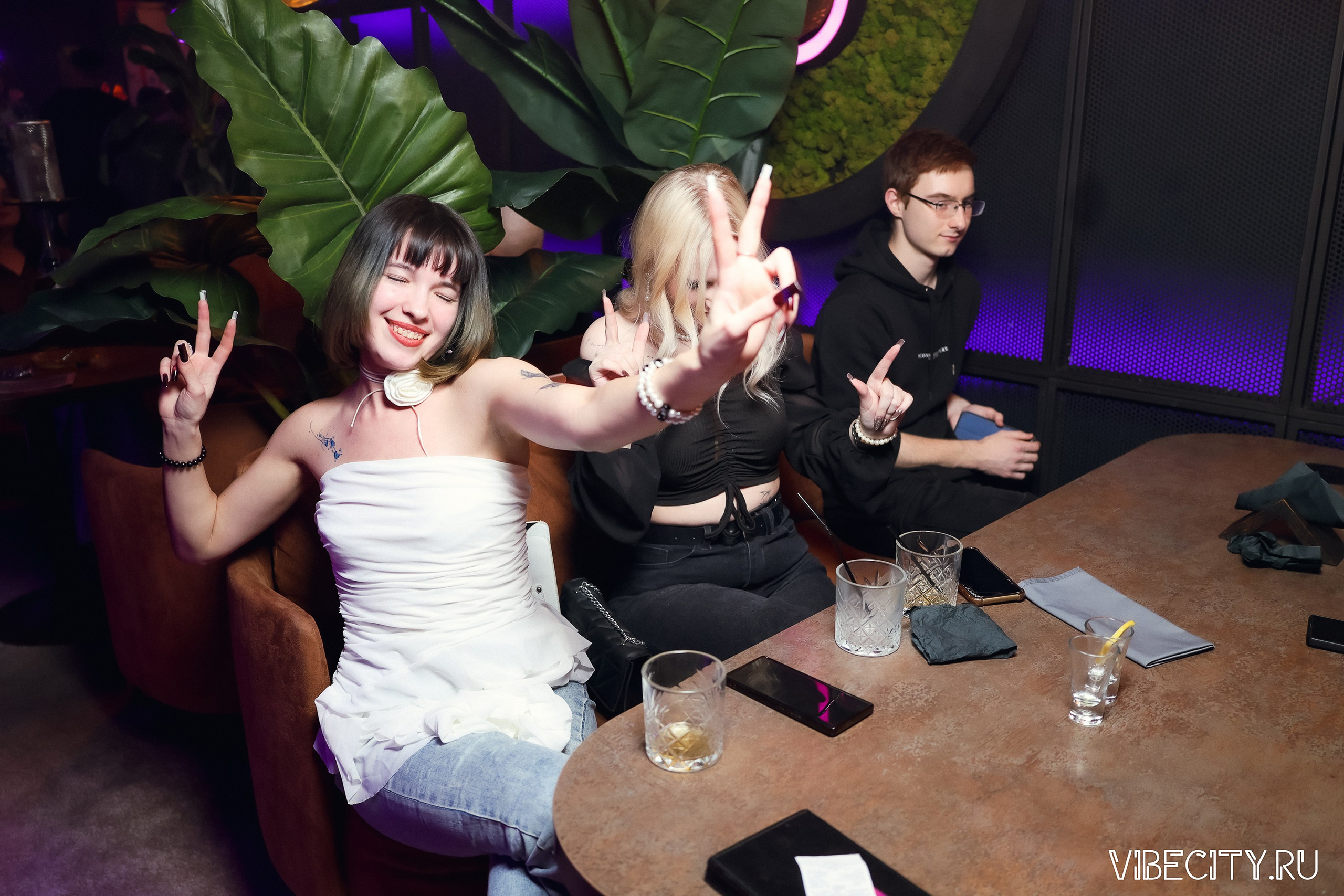 DOUBLE U. VIBECITY.RU Вайб Сити Ру Фоторепортажи Фотоотчеты Калининград