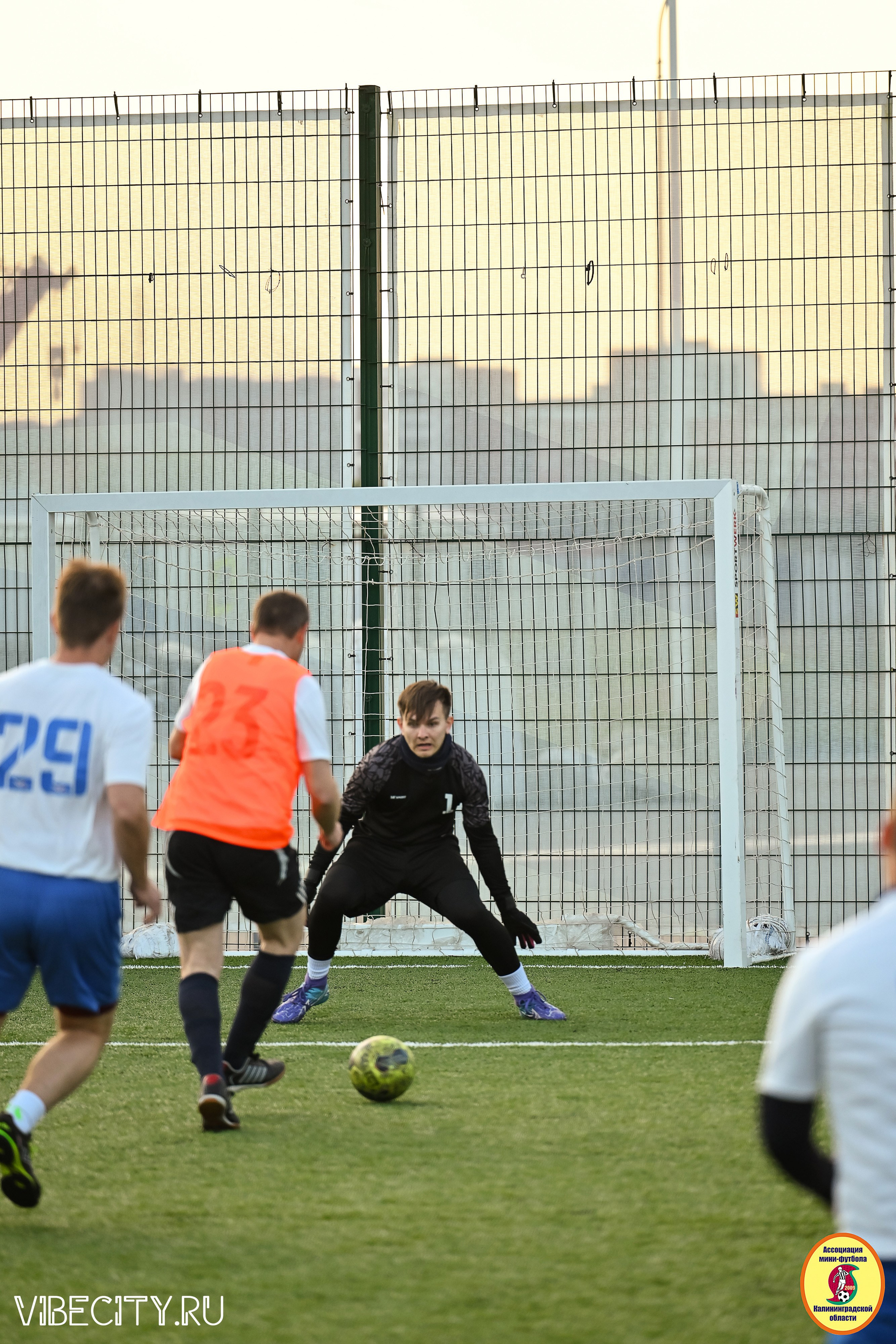 ИГРЫ МИНИ-ФУТБОЛЬНОЙ И КОРПОРАТИВНОЙ ЛИГИ. VIBECITY.RU Вайб Сити Ру Фоторепортажи Фотоотчеты Калининград