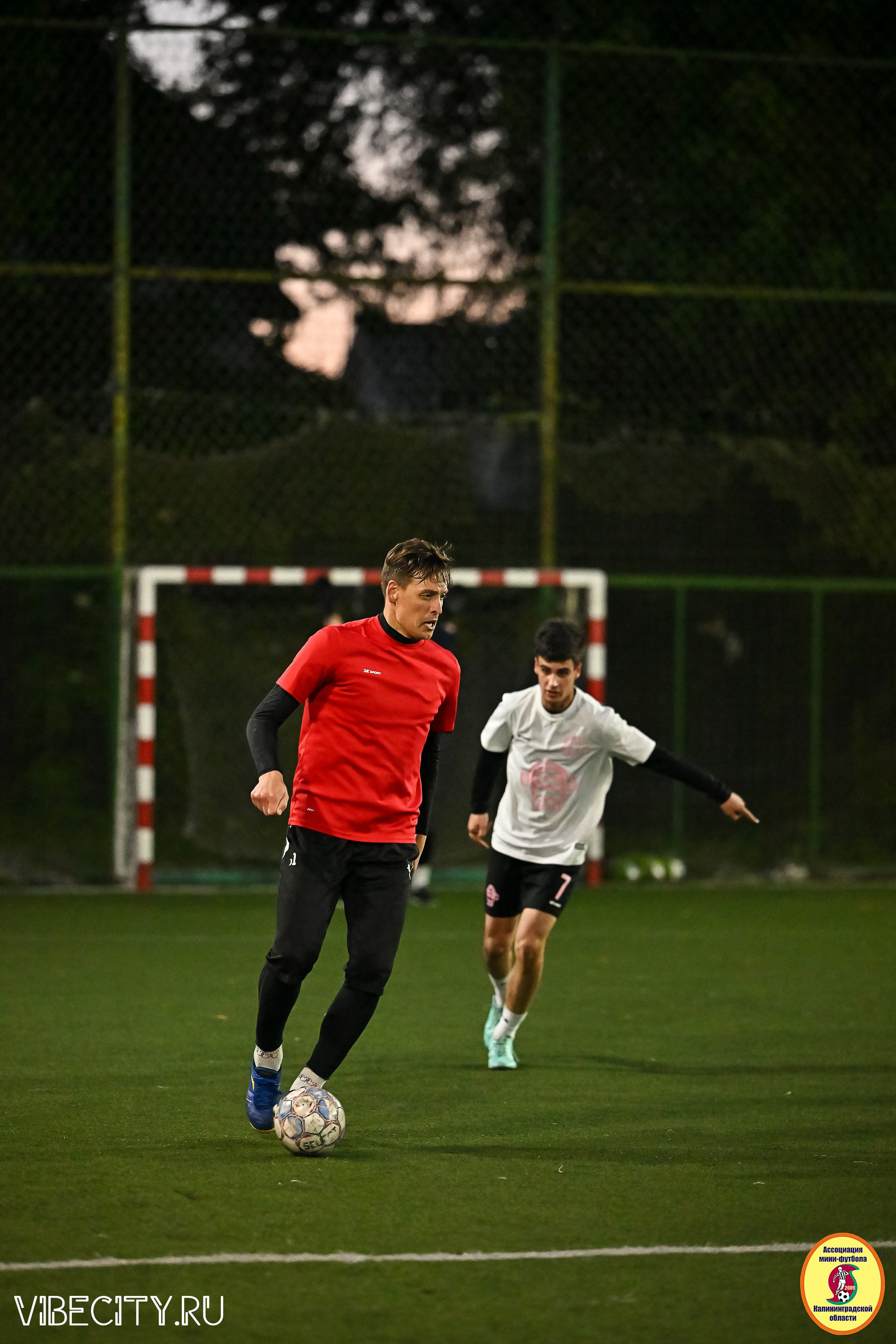 ИГРЫ МИНИ-ФУТБОЛЬНОЙ И КОРПОРАТИВНОЙ ЛИГИ. VIBECITY.RU Вайб Сити Ру Фоторепортажи Фотоотчеты Калининград