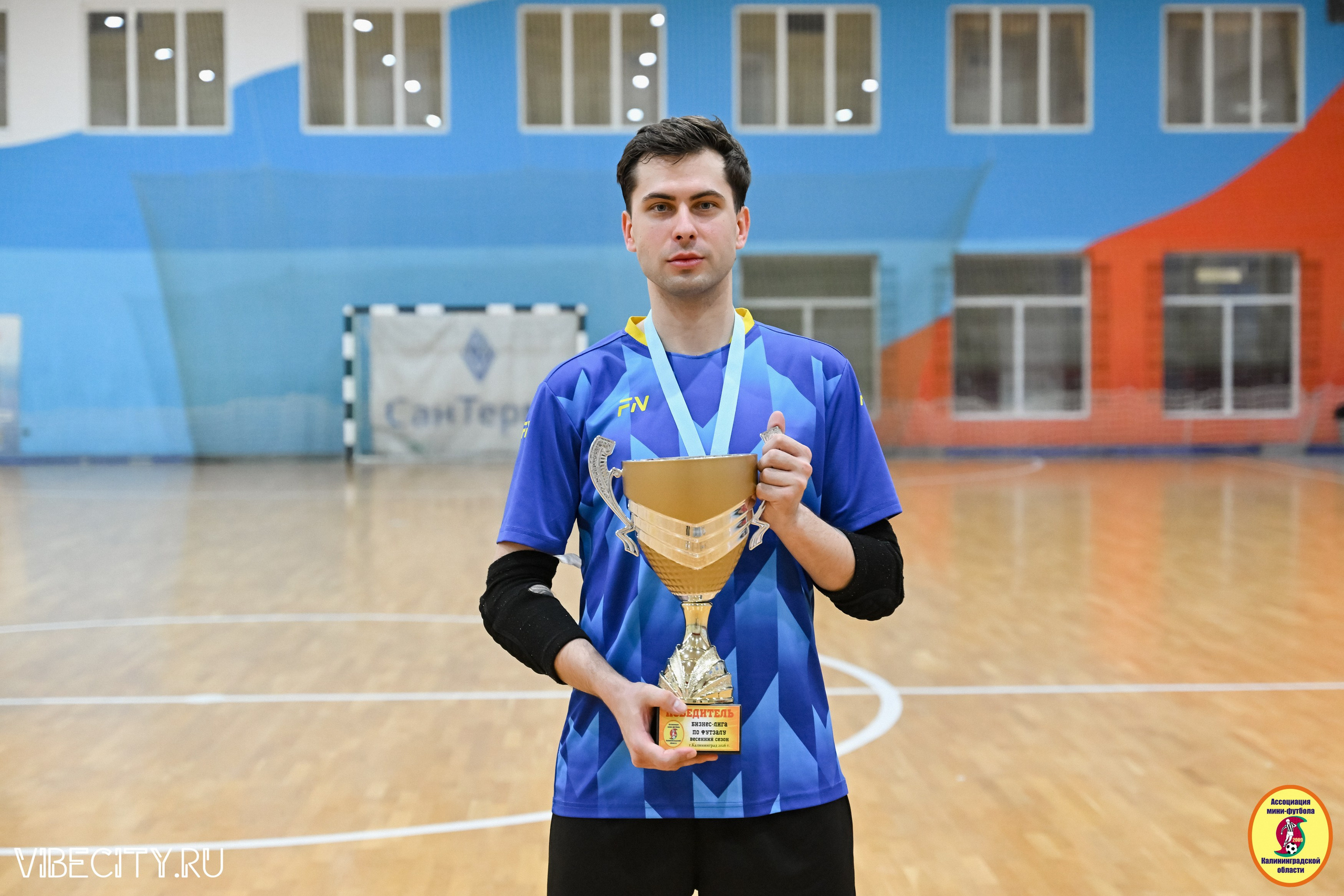8 тур Корпоративной Бизнес-Лиги по футзалу. VIBECITY.RU Вайб Сити Ру Фоторепортажи Фотоотчеты Калининград