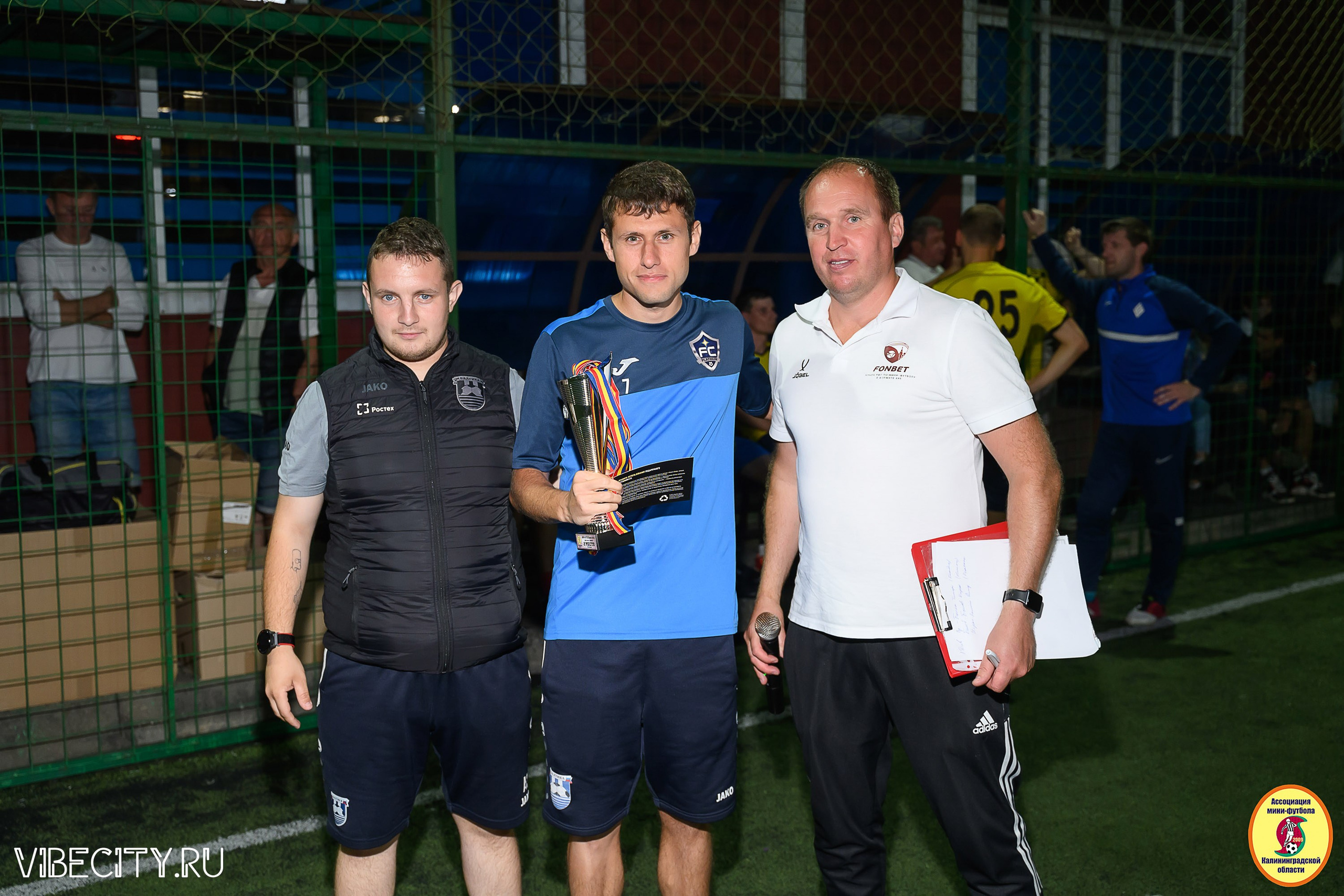 ФИНАЛЬНЫЕ ИГРЫ КУБКА МИНИ-ФУТБОЛЬНОЙ ЛИГИ И КУБКА КОРПОРАТИВНОЙ МФЛ 2025. VIBECITY.RU Вайб Сити Ру Фоторепортажи Фотоотчеты Калининград
