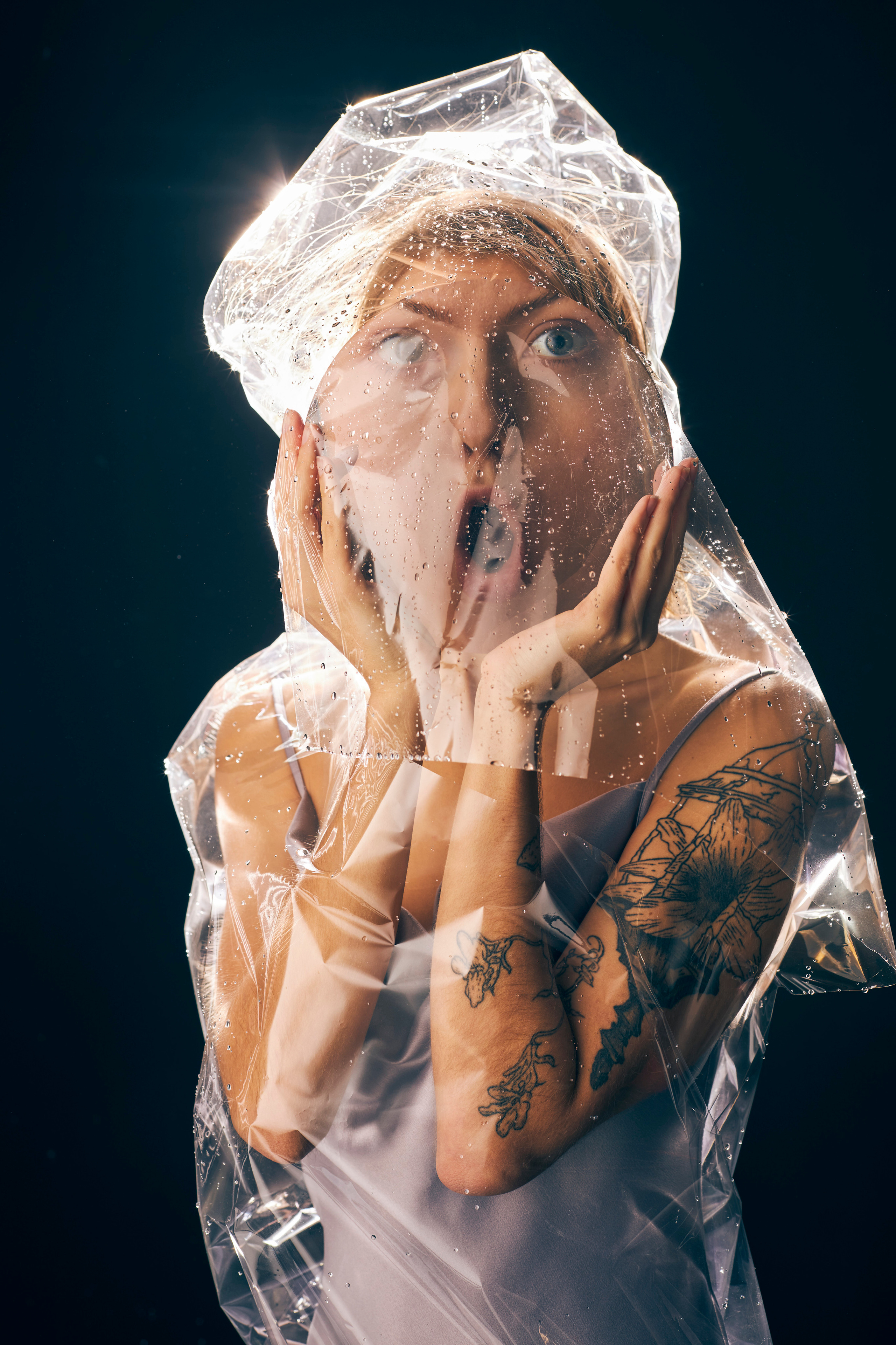 Рыбы не живут без воды и не ищут почву под плавниками. Анна Потявина. Фотограф Москва