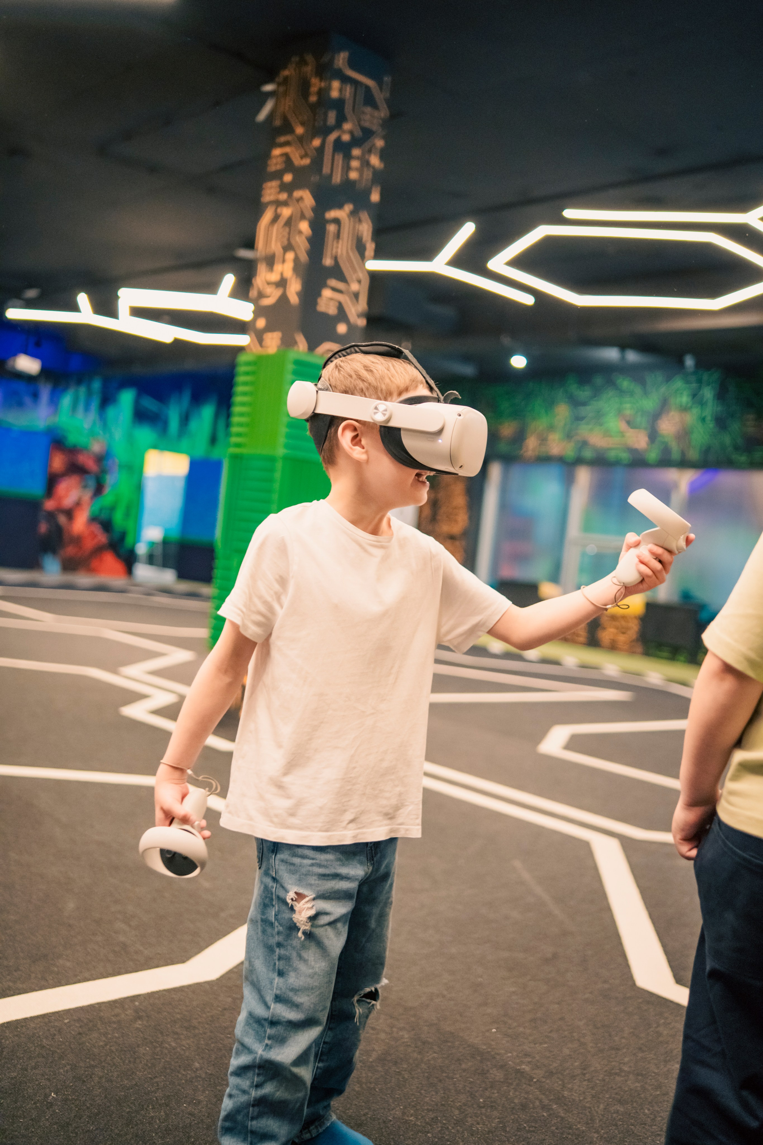 VR April-May. Felixtones