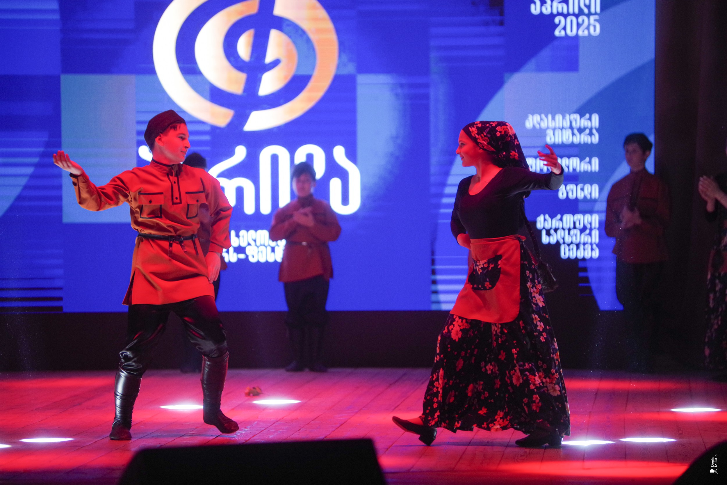 Танцы в Хоби. Портретный фотограф Денис Милютин