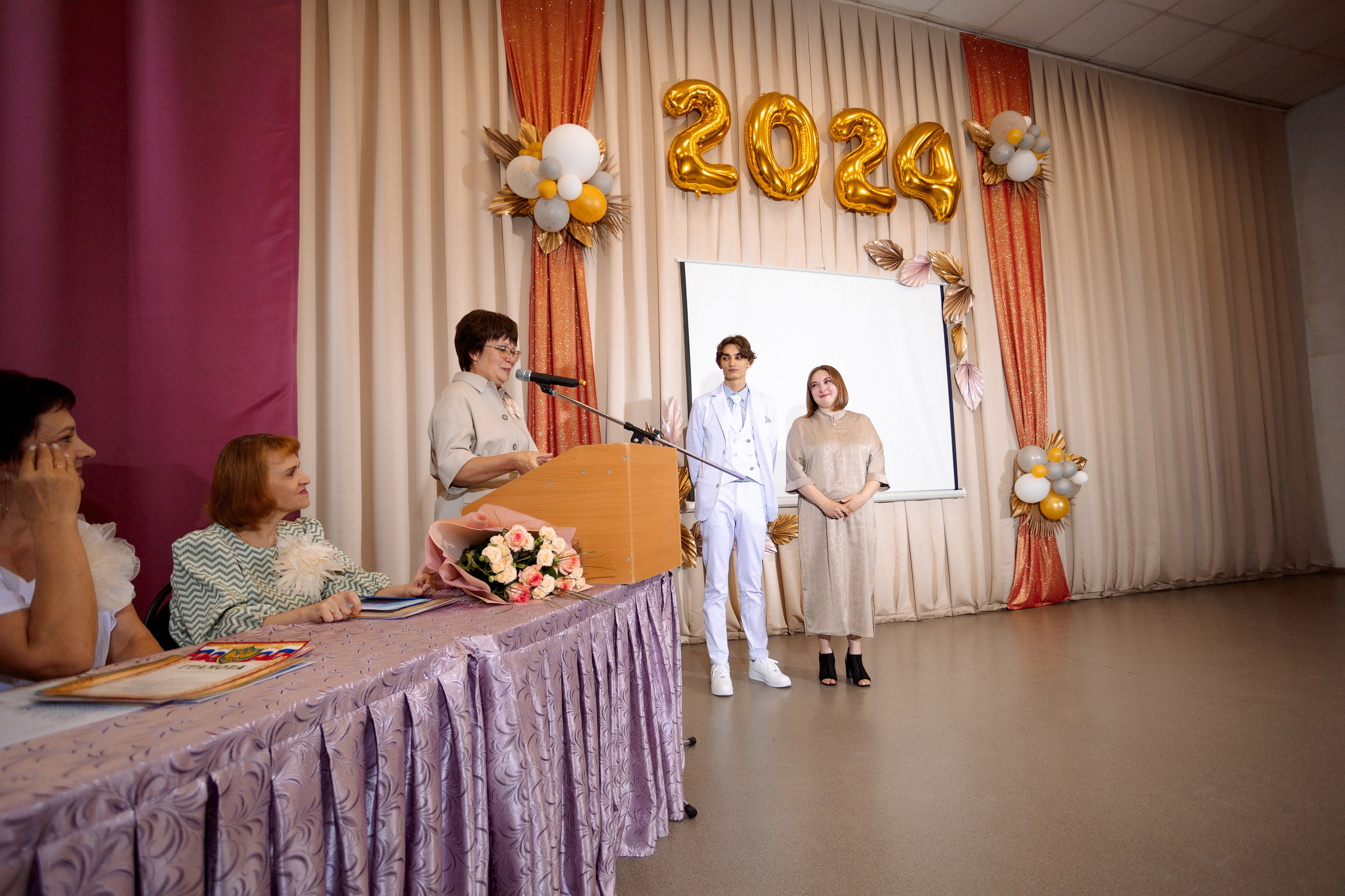 ВРУЧЕНИЕ АТТЕСТАТОВ: Пример. Все фото. Профессиональный фотограф в Ижевске Леша Петров