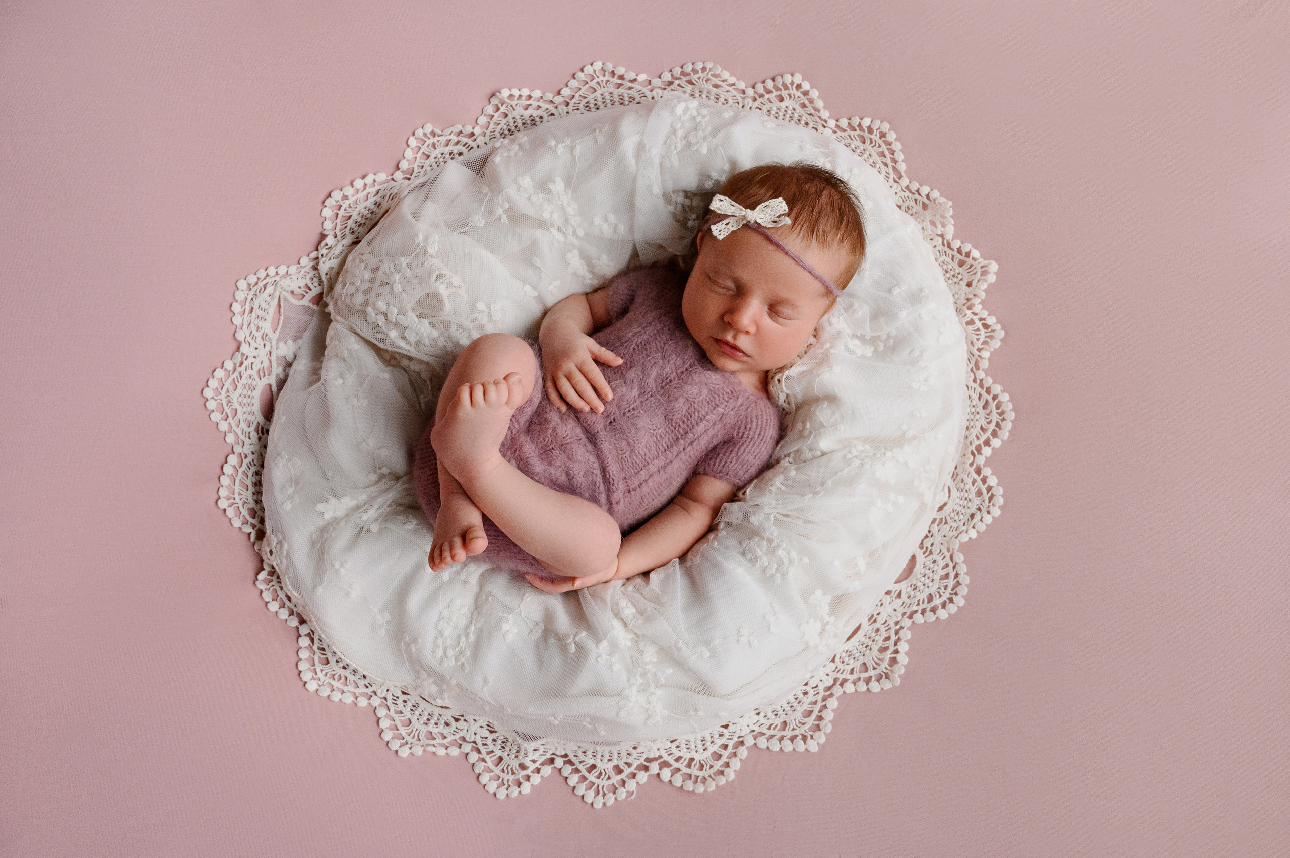 Newborn girl. Фотограф новорожденных малышей в Санкт-Петербурге