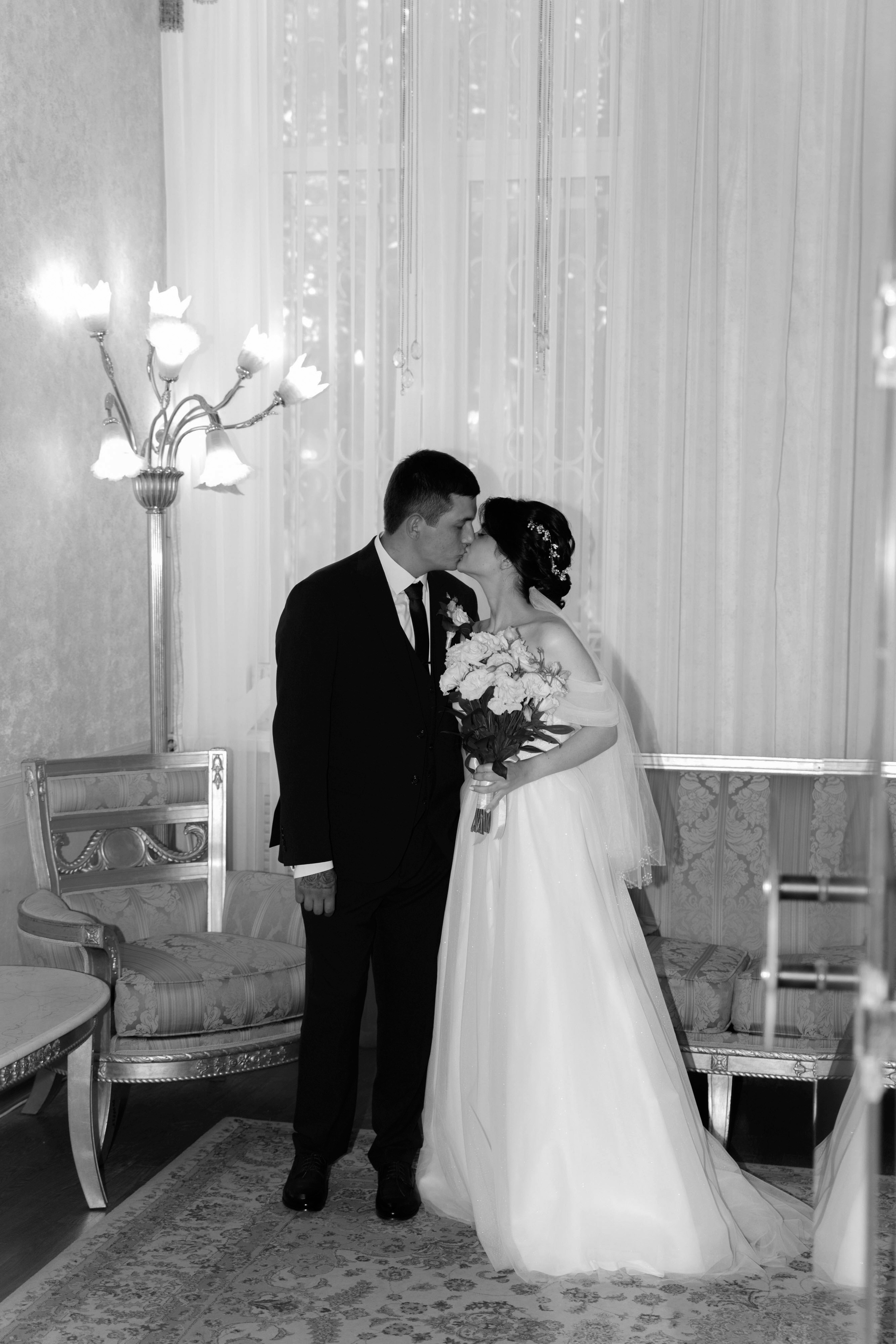 фотосессия внутри  Кировского ЗАГСа Ростов на&nbsp;Дону