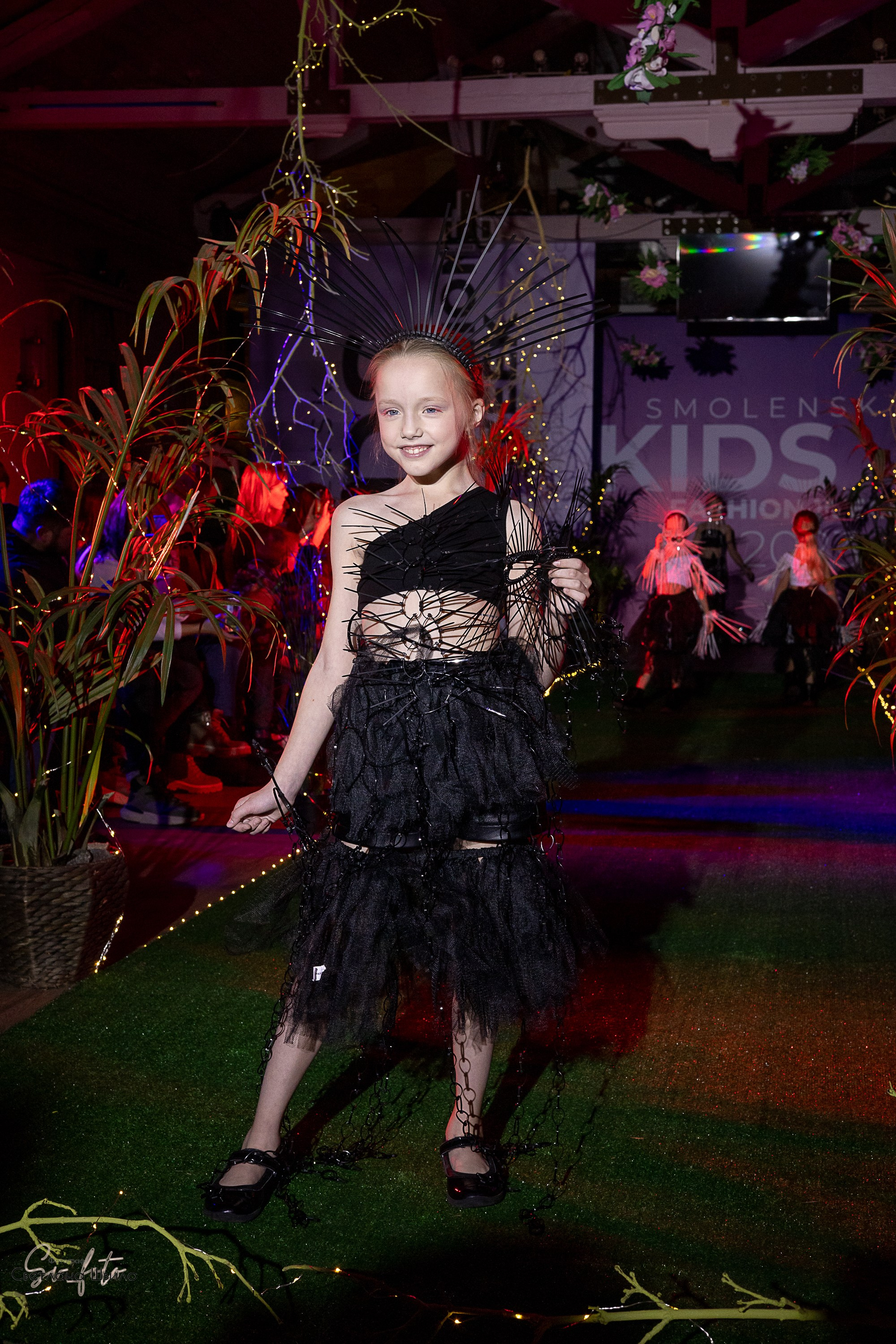 Smolensk Fashion Week_показы_ДЕНЬ 3_ФИНАЛ_Алиса в стране чудес. Главная