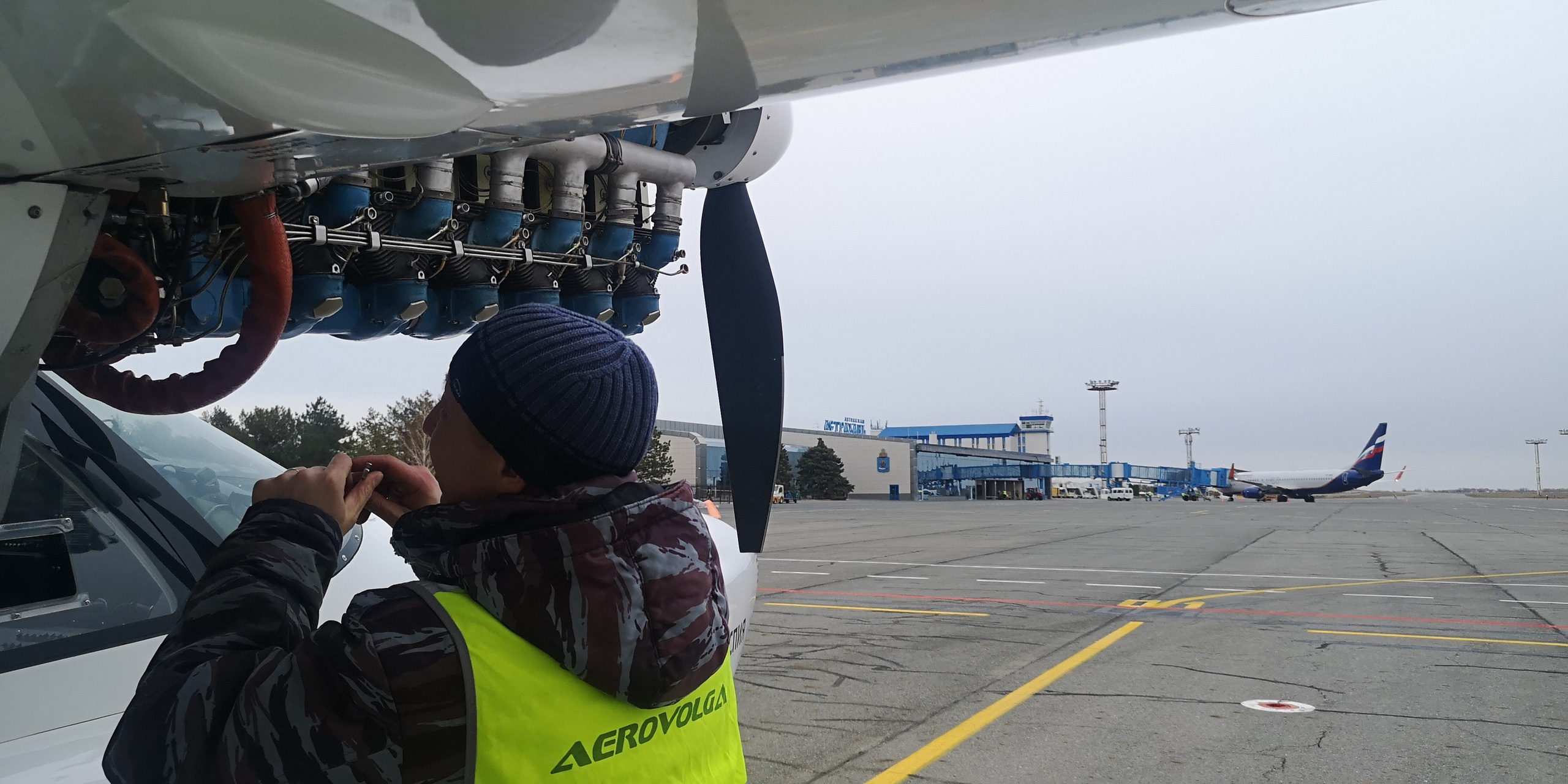 Каспийское море (наука на Ла-8) (2021 г.). Фотоальбом показывающий увлекательный мир авиации и мир медведей Андрея Иванова