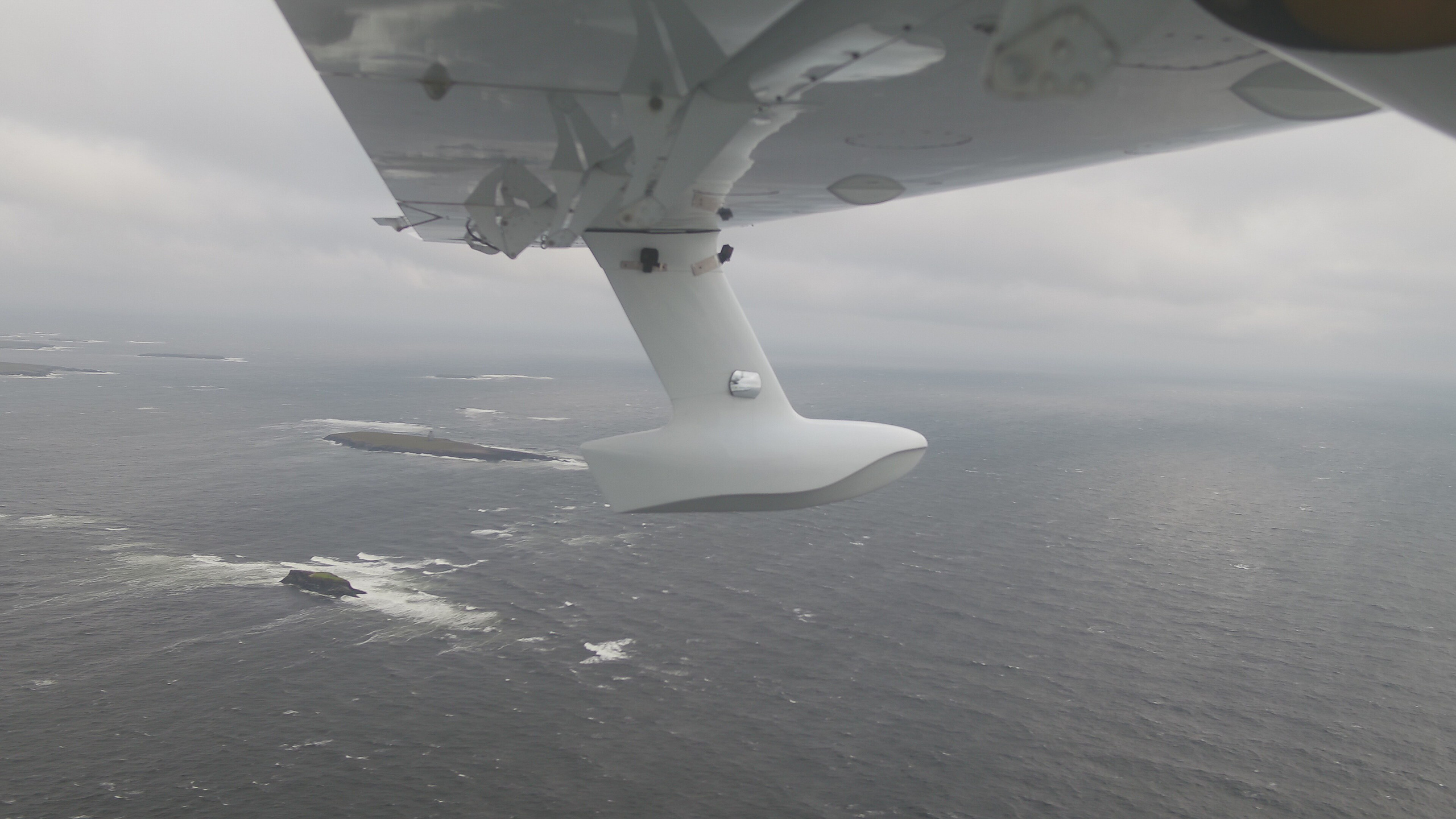 Амдерма — наука (2020 г.). Фотоальбом показывающий увлекательный мир авиации и мир медведей Андрея Иванова