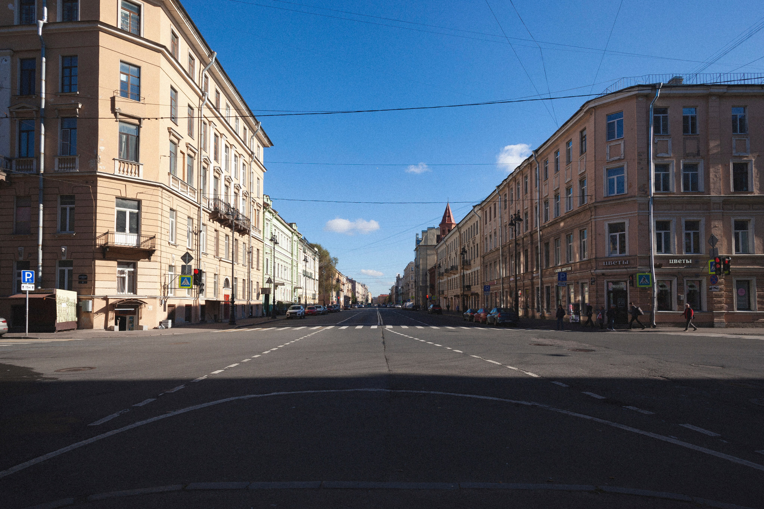 Фотовыставка в Санкт-Петербурге "А где ты гулешь с собачкой, если живешь в центре?"