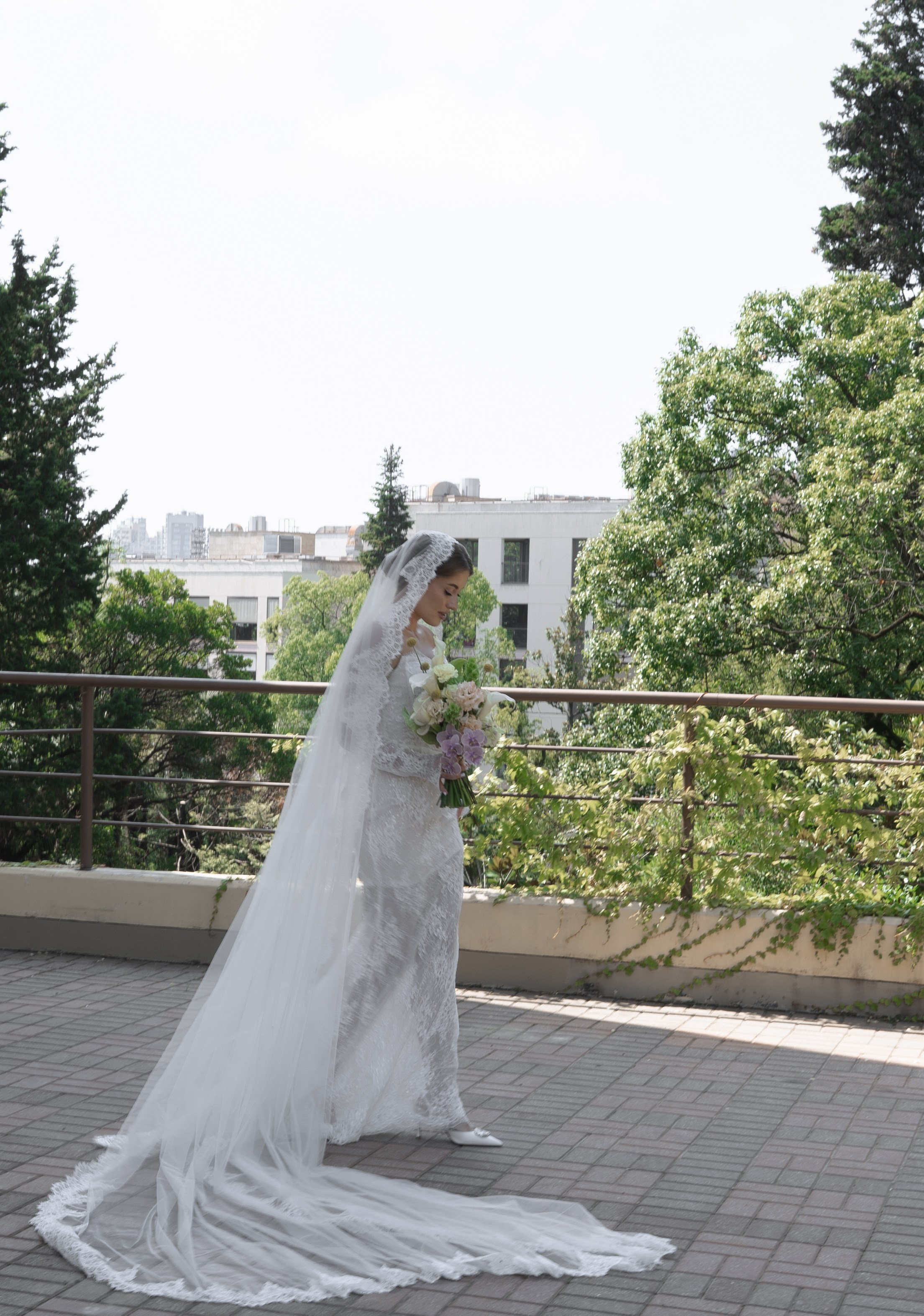 Свадебная прогулка. Фотограф Виолетта Матевосян