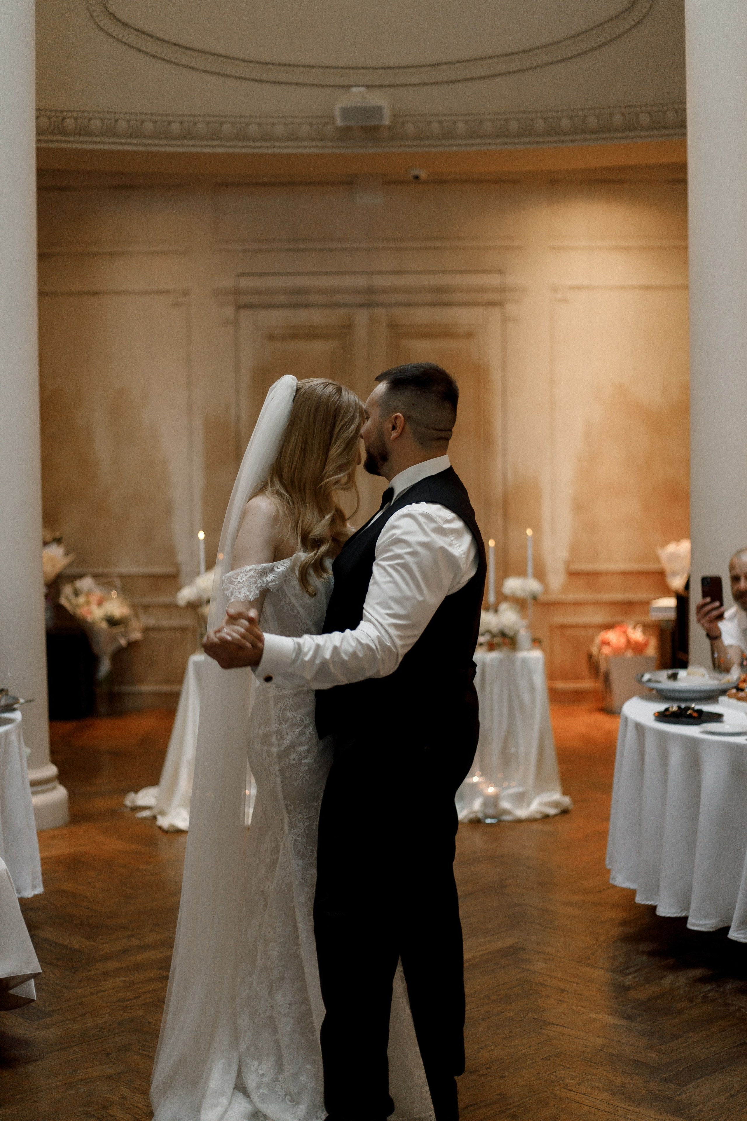 Артур и Елизавета. Бутик-отель «Pallasa». Фотограф Анна Лейман. Севастополь