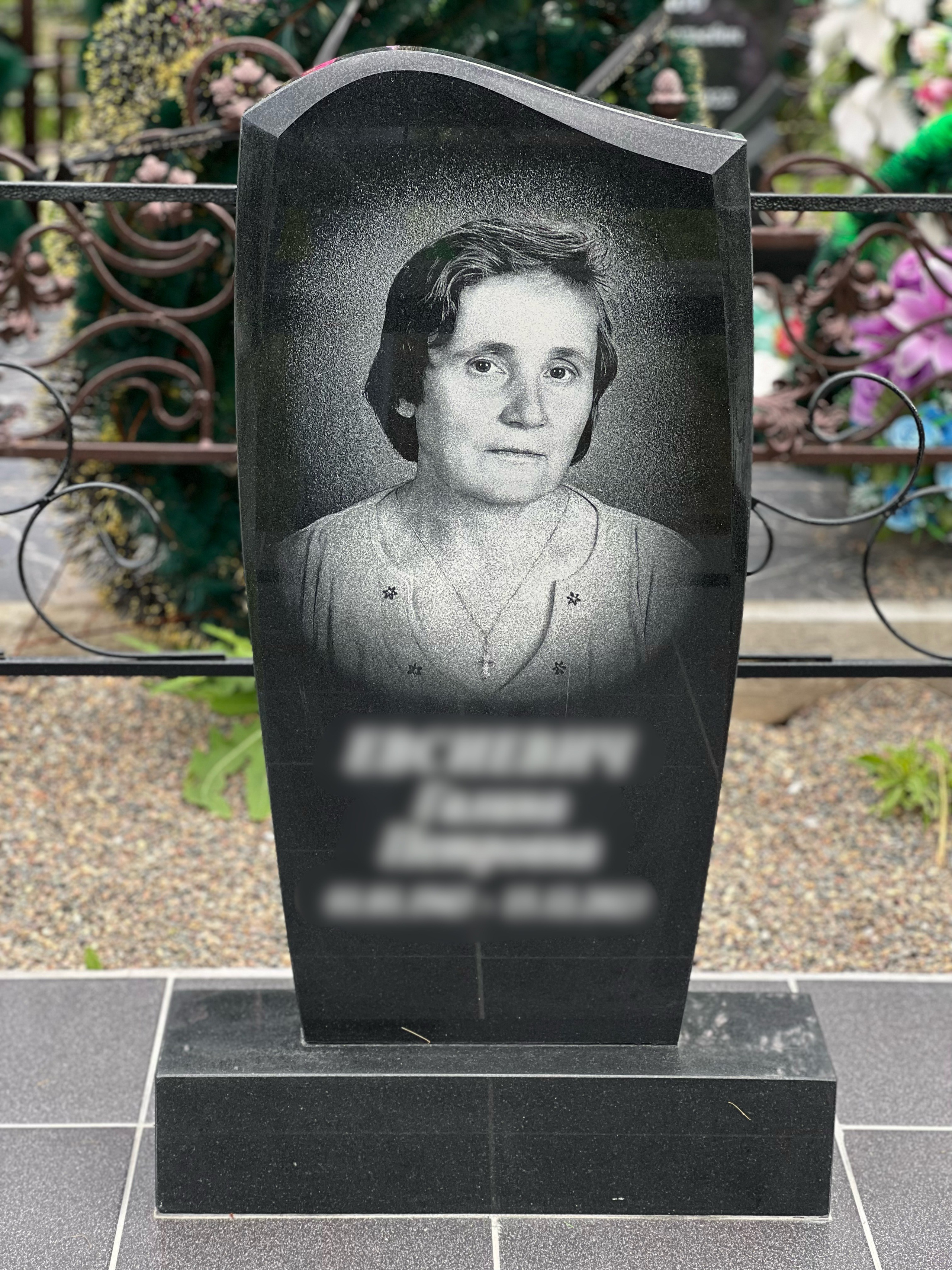 Гравировка от наших художников. ГРАНИТ26 Ритуальные услуги Железногорск. Благоустройство могил, продажа памятников