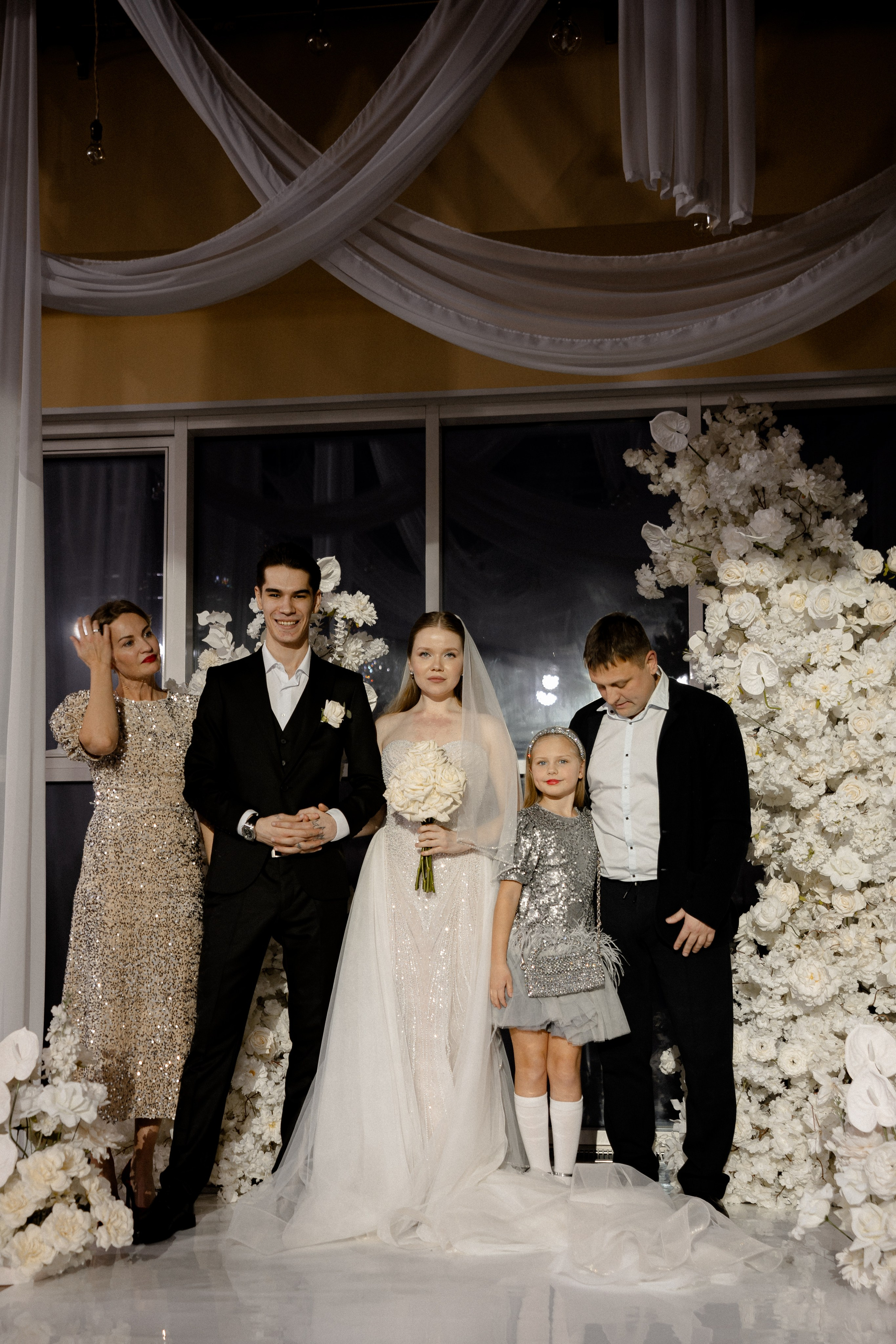 СВАДЕБНАЯ СЬЕМКА СБОРОВ В ОТЕЛЕ И ВЫЕЗД НА ЦЕРЕМОНИЮ (СНЯТО В СИБИРЕ В НИЖНЕВАРТОВСКЕ). Профессиональный фотограф, Санкт-Петербург — Виктория Богомолова