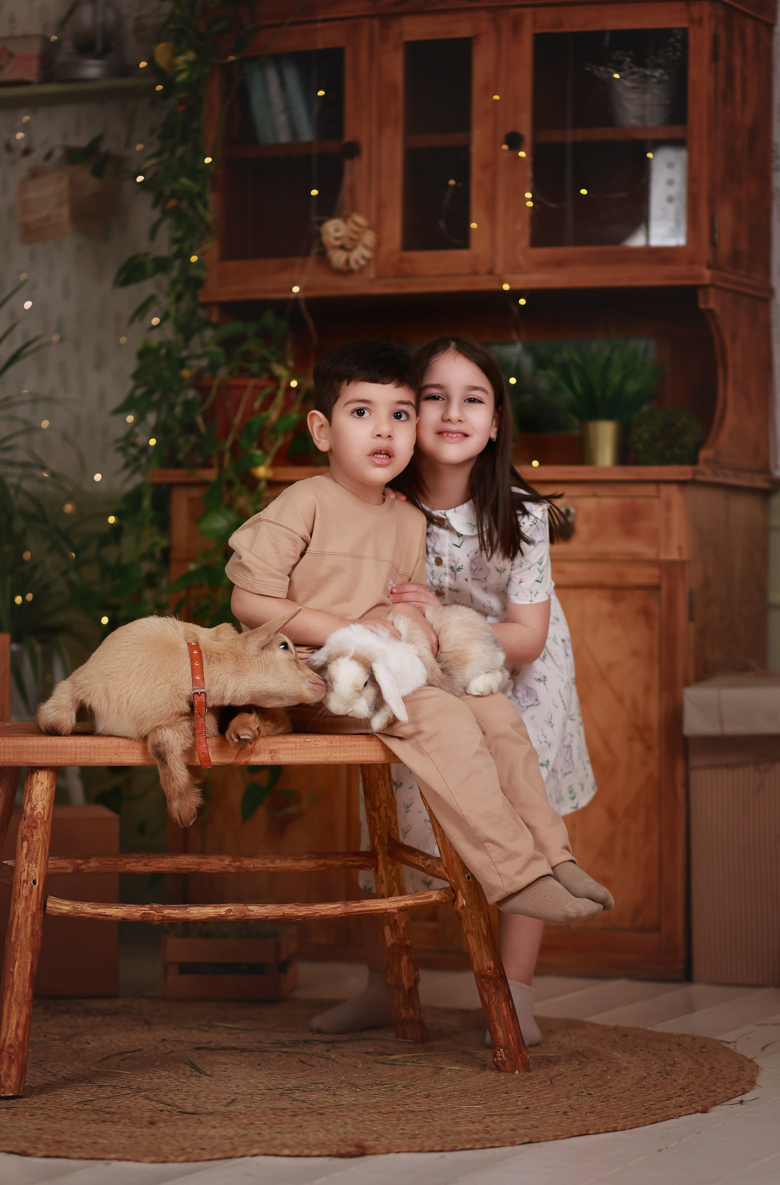 Фотопроект с козочкой и кроликами. Детский семейный фотограф Краснодар