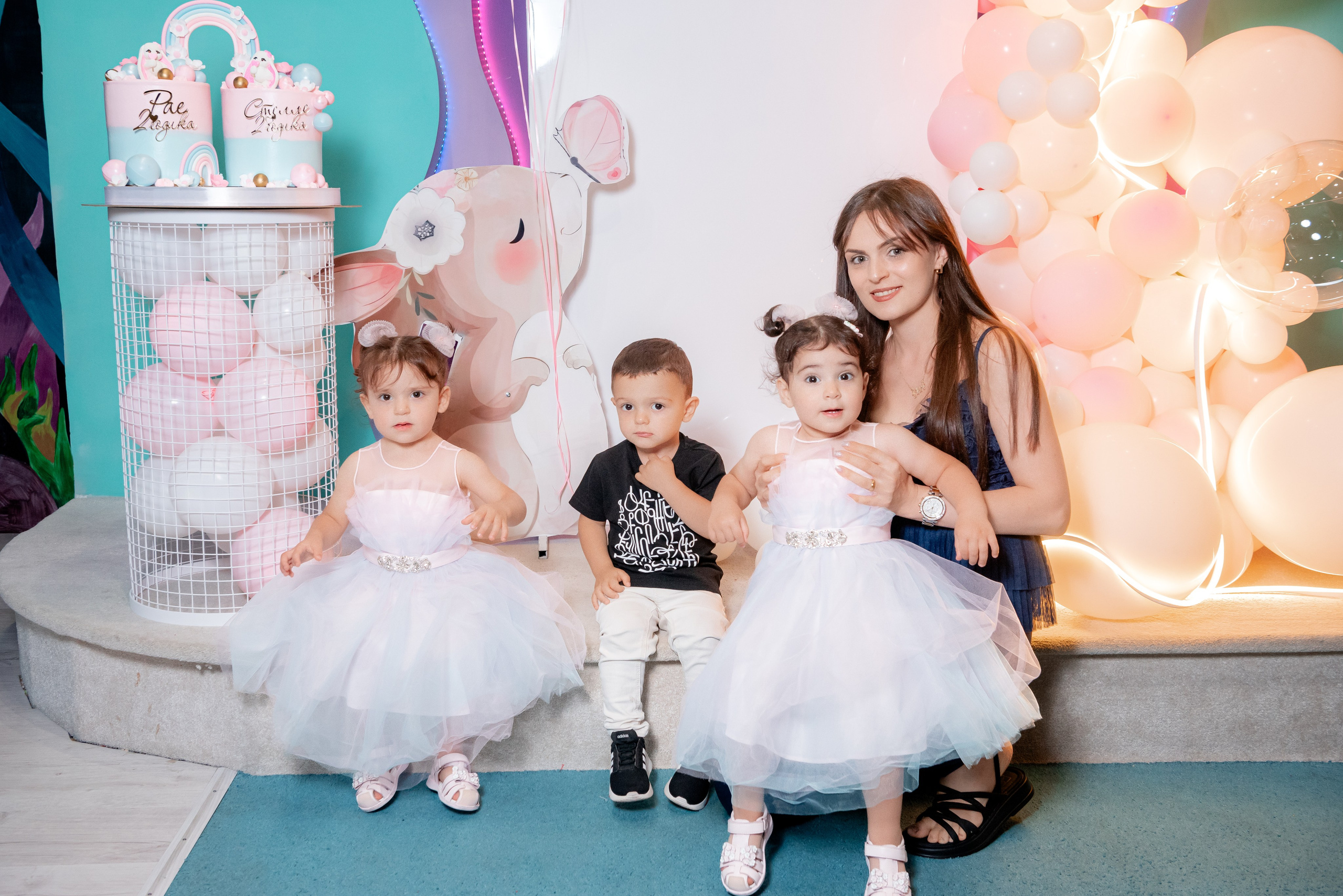 ДР Рая и Стелла в детская комната Сказочный Отель. Фотограф в Волгограде и Волжском Александр Горбань