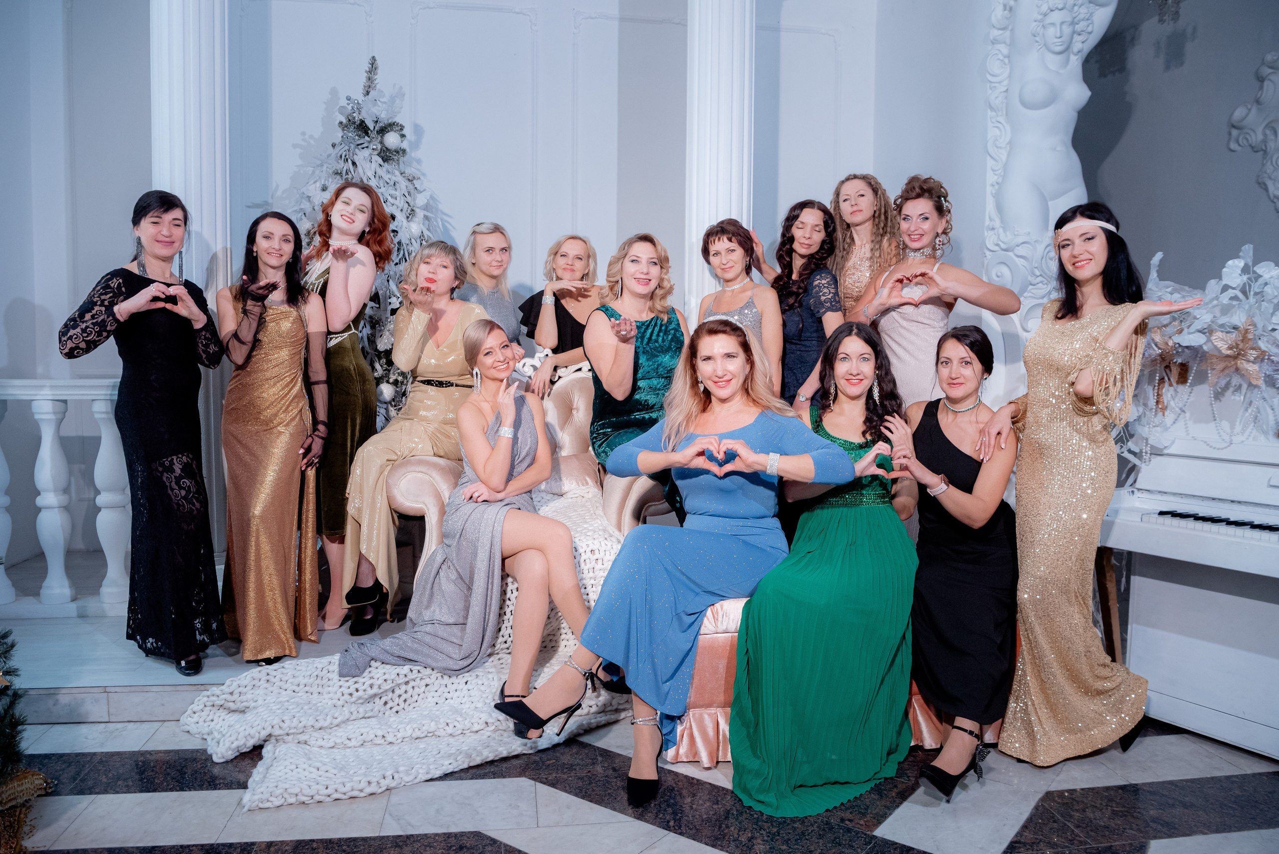 Танцевальный коллектив в студии Red House. Волгоград. Фотограф в Волгограде и Волжском Александр Горбань