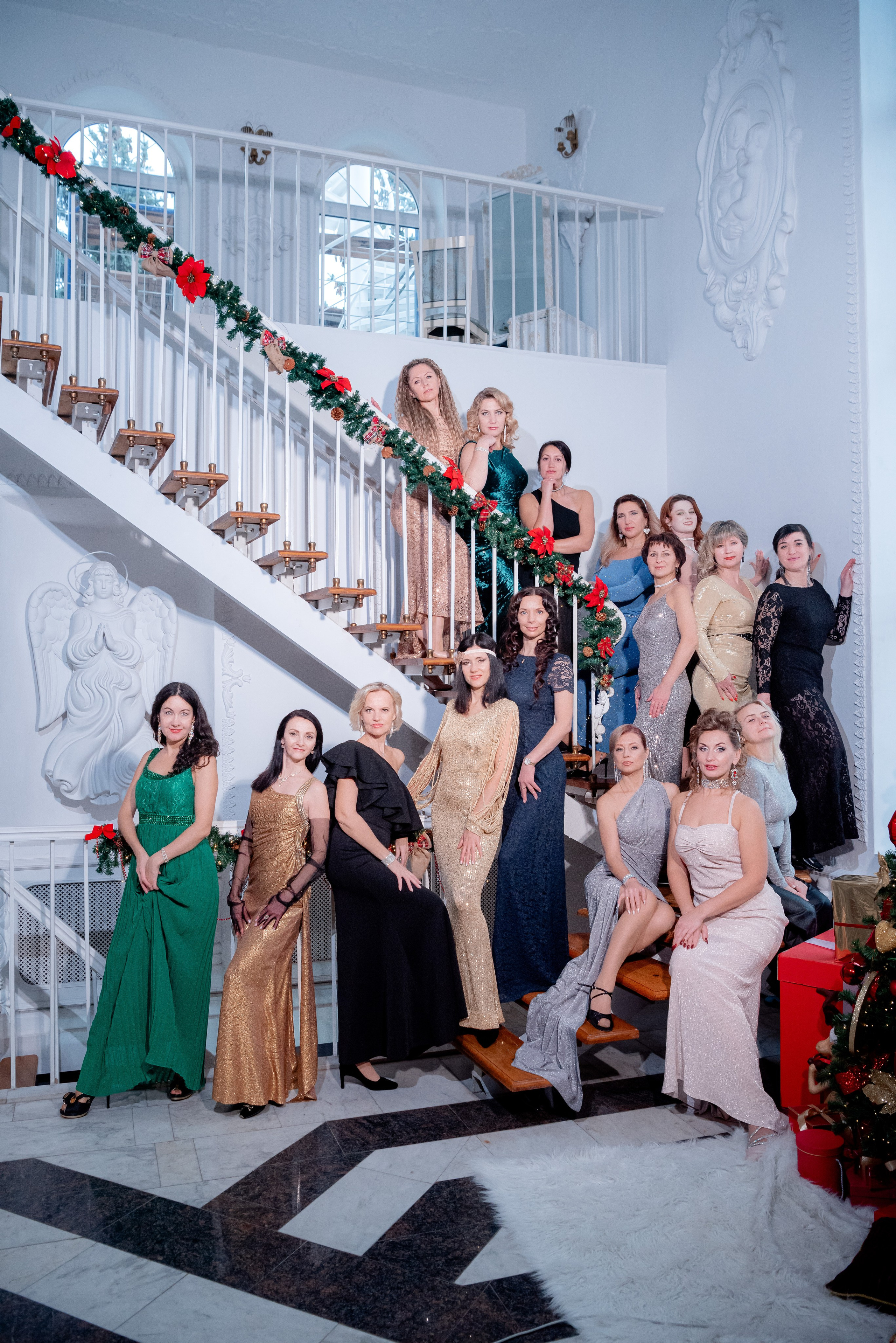 Фотосессия для тренера и учениц. Студия Ред Хаус. Фотограф в Волгограде и Волжском Александр Горбань