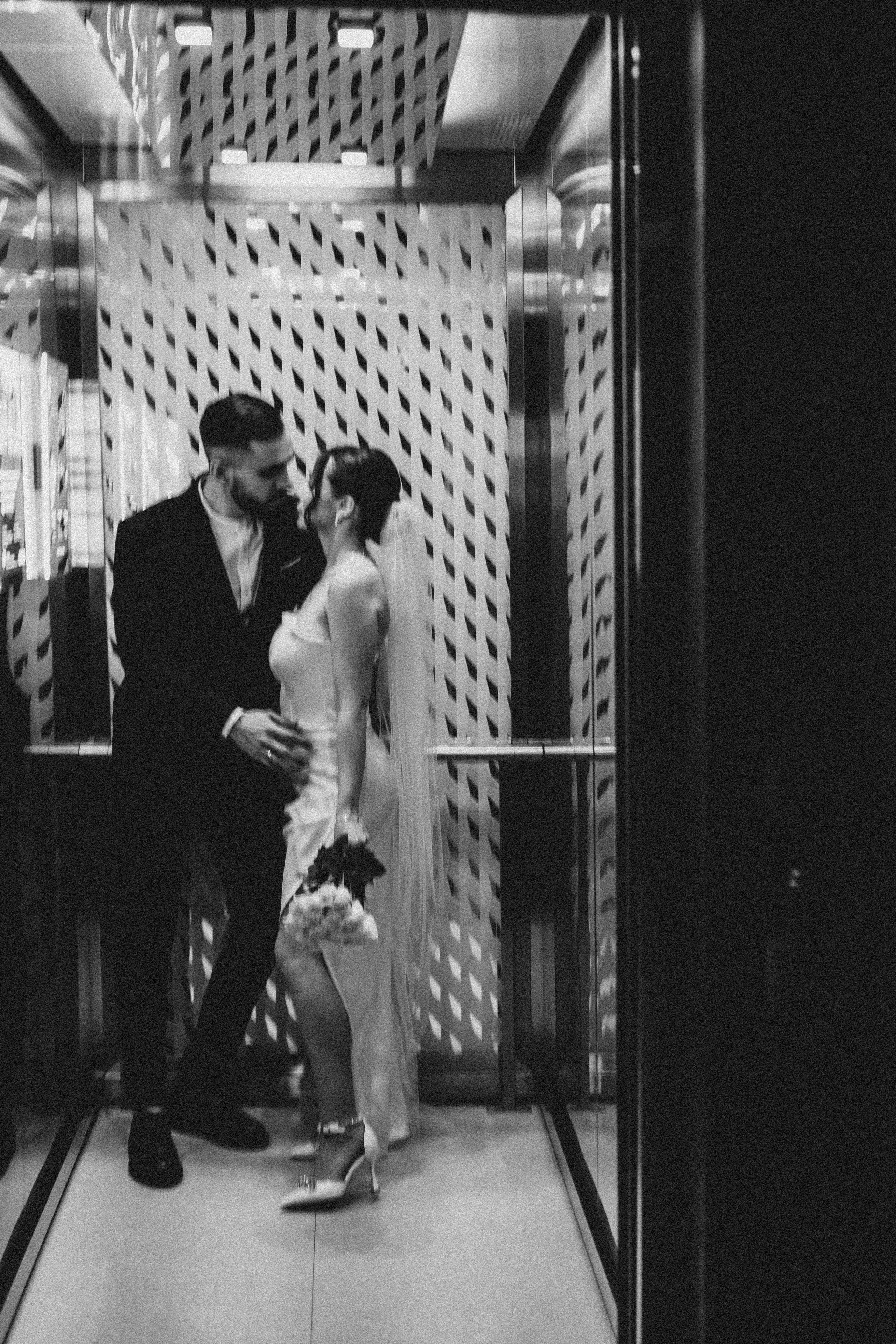 СВАДЕБНАЯ СЬЕМКА СБОРОВ ЖЕНИХА И НЕВЕСТЫ В ОТЕЛЕ И ТАКЖЕ ФОТОСЕССИИЯ В ОТЕЛЕЕ МЕГАПОЛИС БРЯНСК. Профессиональный фотограф, Санкт-Петербург — Виктория Богомолова