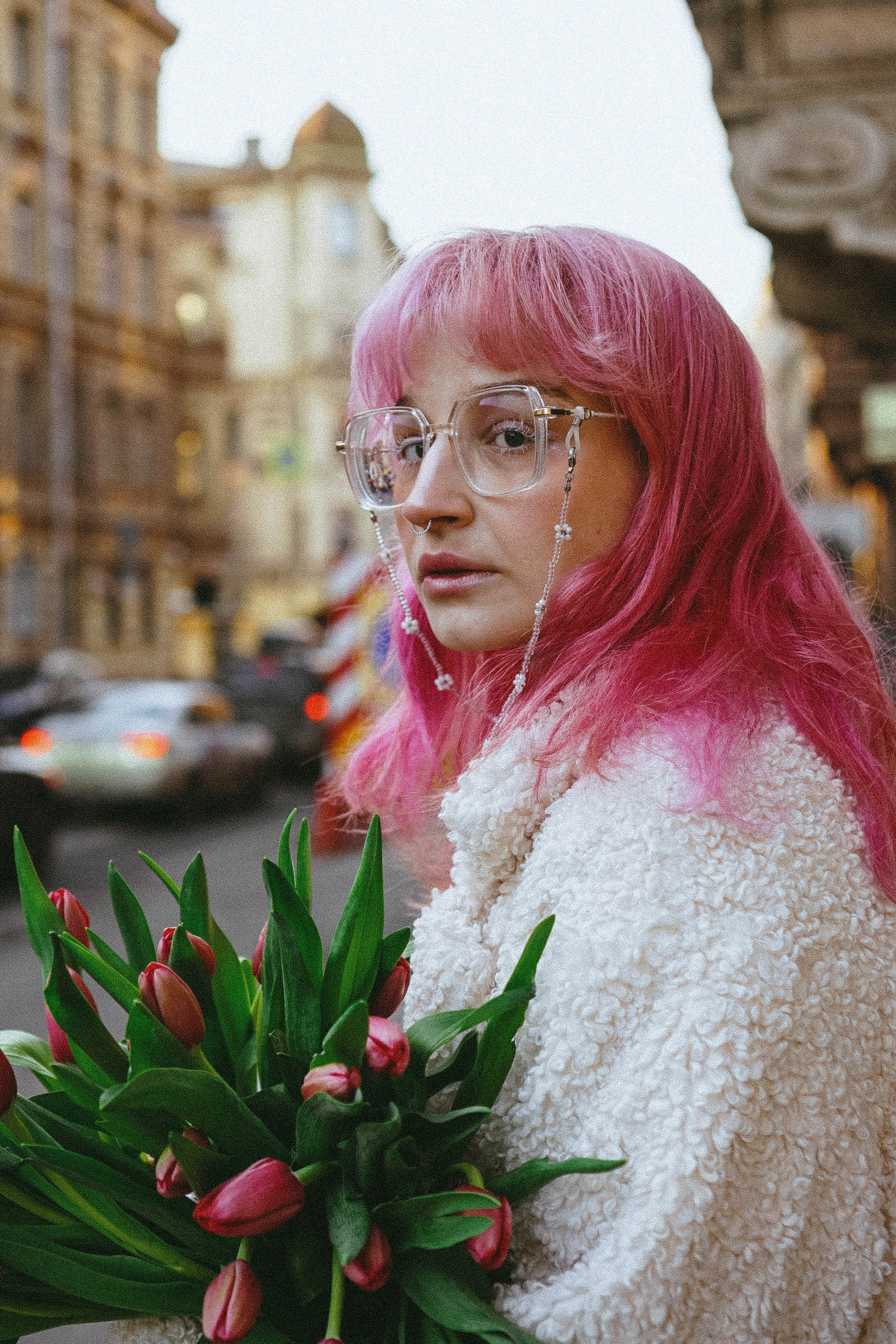 Прогулочная фотосессия с тюльпанами. Профессиональный фотограф, Санкт-Петербург — Виктория Богомолова