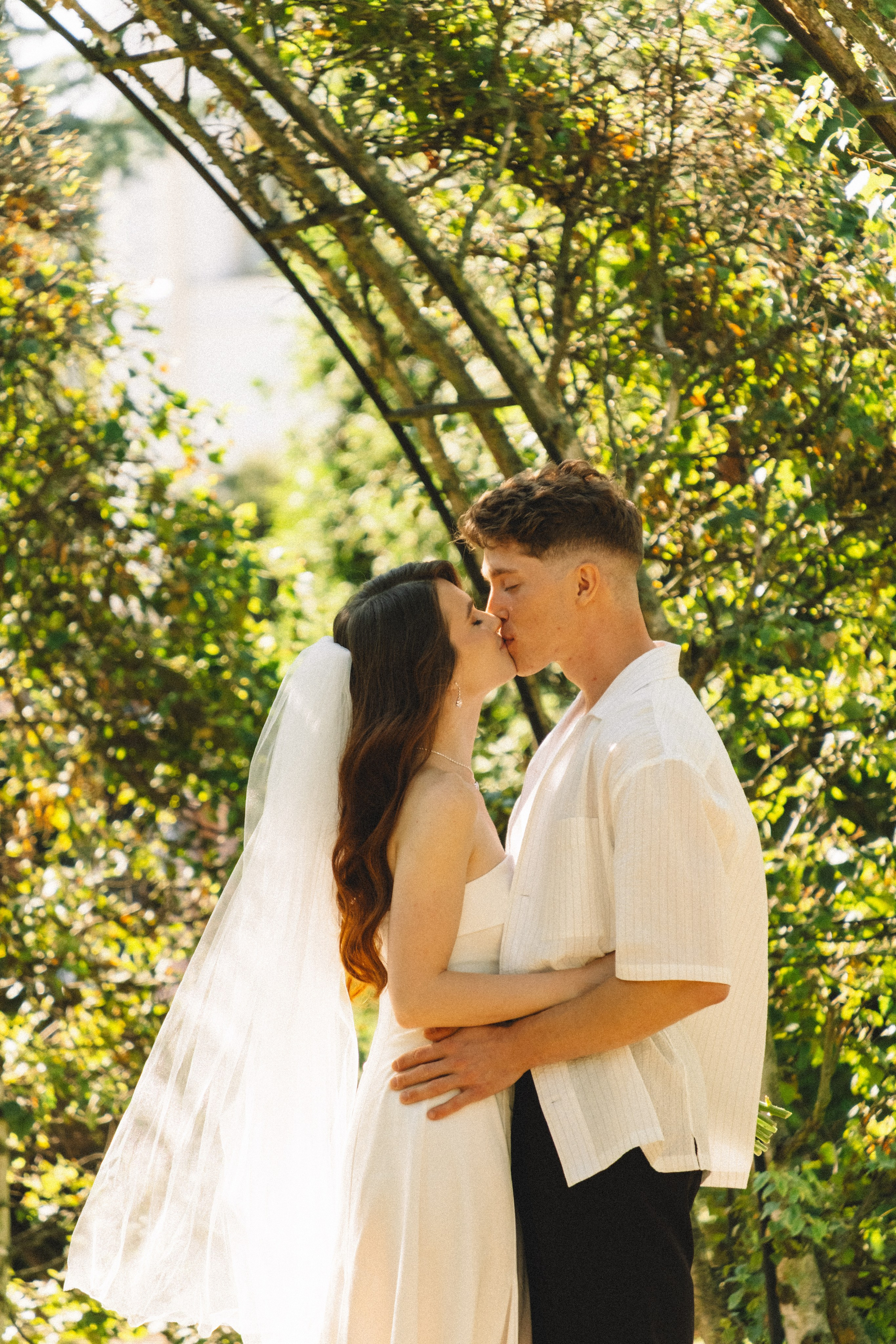 СВАДЕБНАЯ СЬЕМКА В ПЕТЕРГОФЕ И СЬЕМКА РЕПОРТАЖА В ЗАГСЕ ПЕТЕРГОФА. Профессиональный фотограф, Санкт-Петербург — Виктория Богомолова