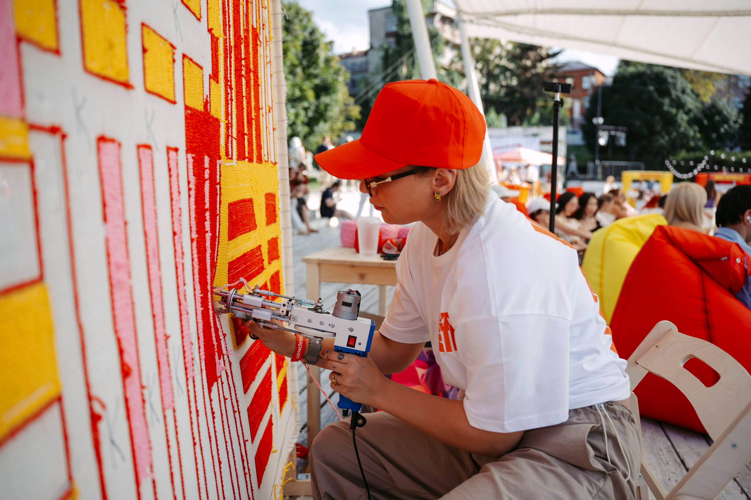 Маркет Маркета. Казань / 2025. Саша Копылов, фотограф в Казани